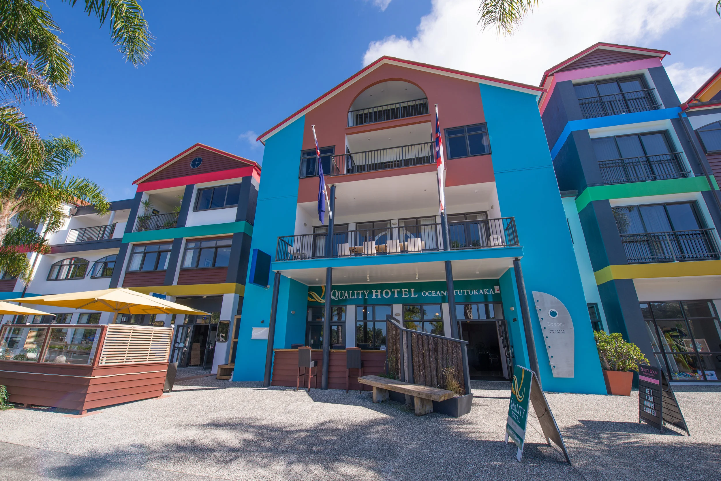 8 Iain Hotel Entrance.jpg