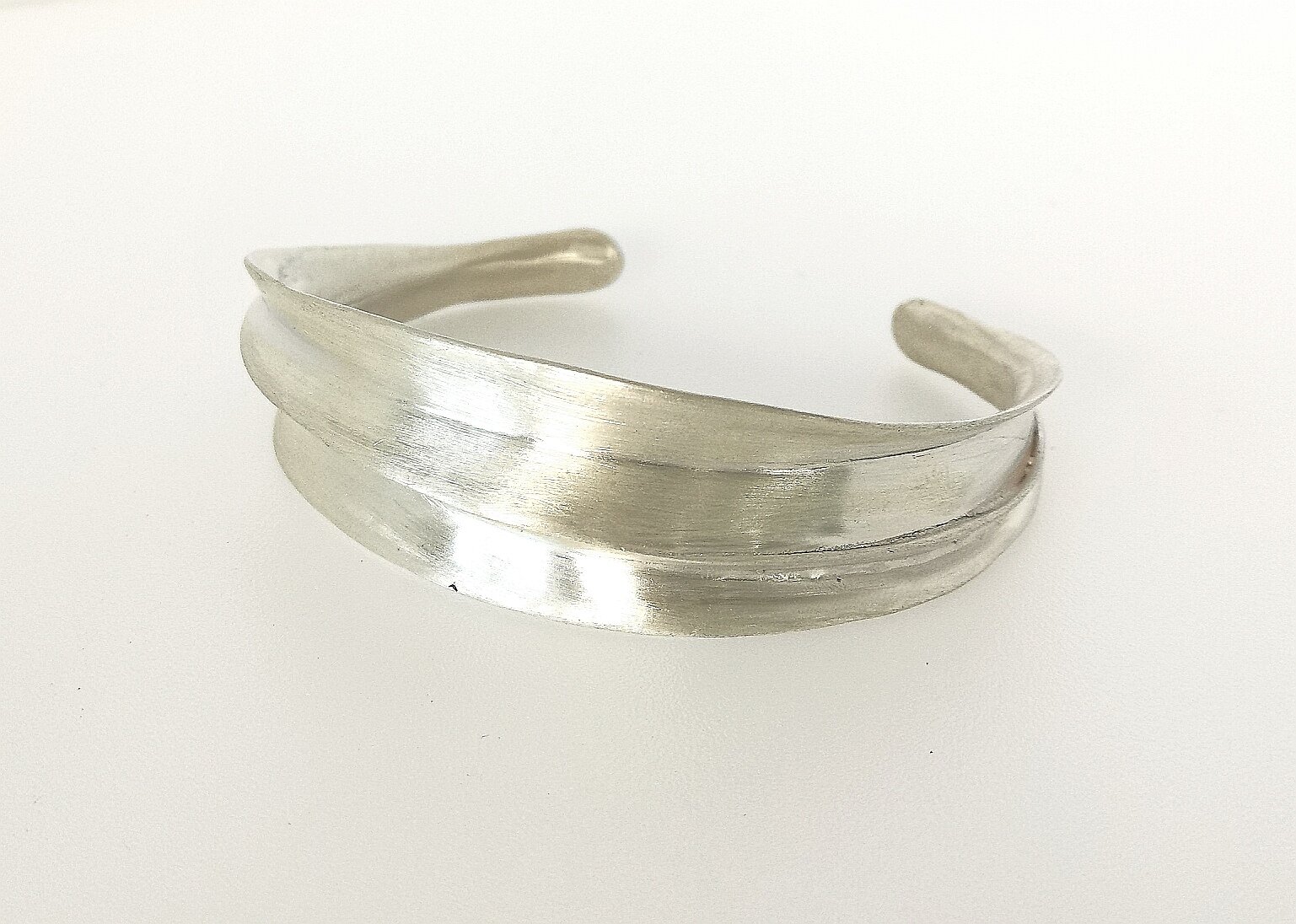 harakeke Cuff brushed finish .jpg