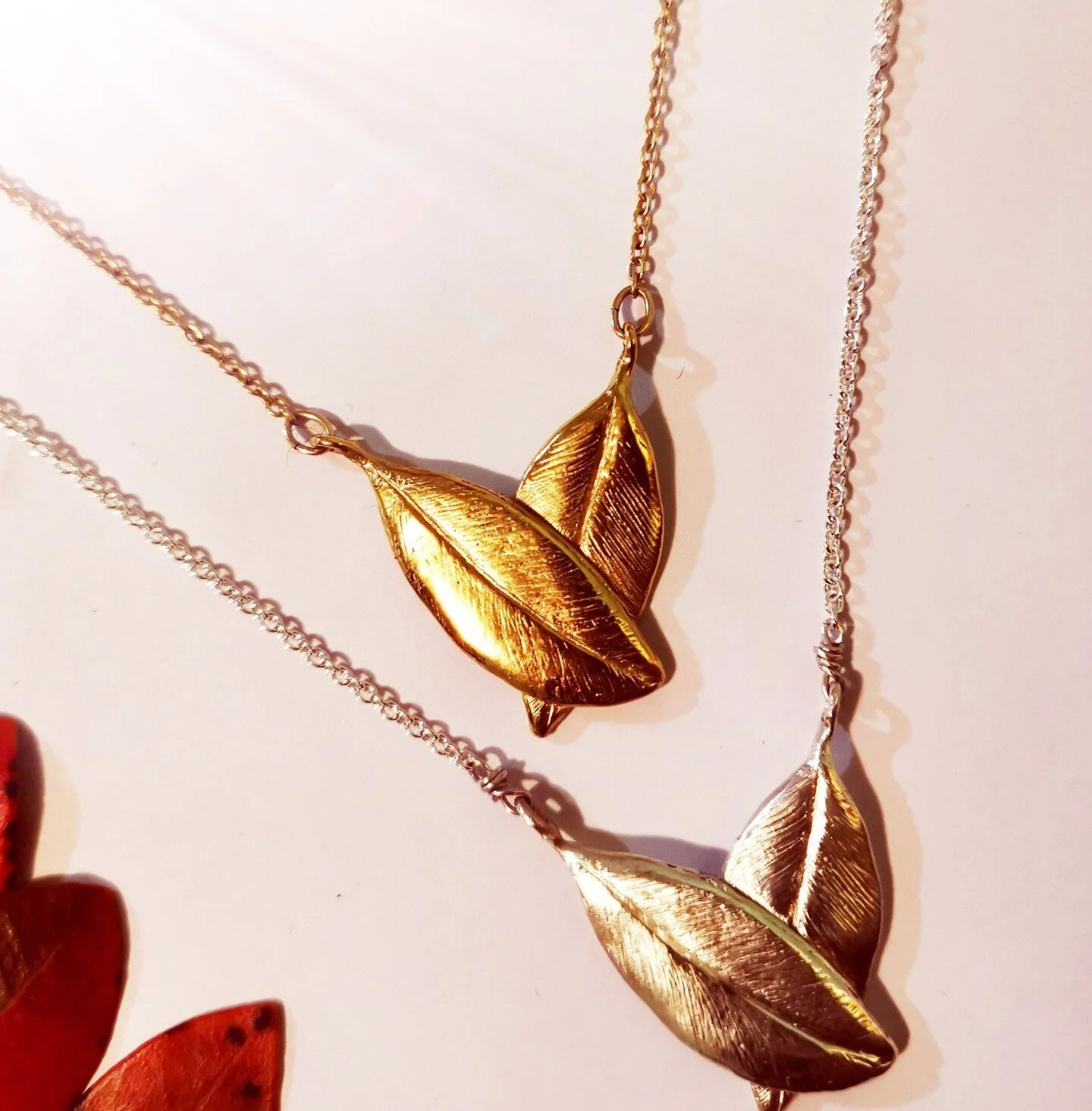 Cross my heart Pohutukawa leaf pendant in sterling silver and 14k gold plate. I love making these little beauties 🍃💚🍃