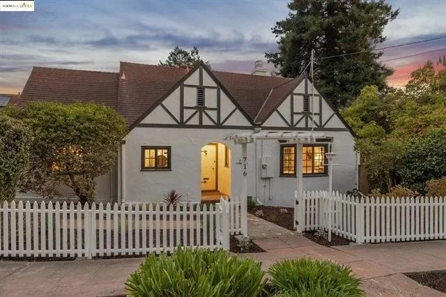  716 Coventry Rd, Kensington, CA 94707   Sold: $1,400,000  