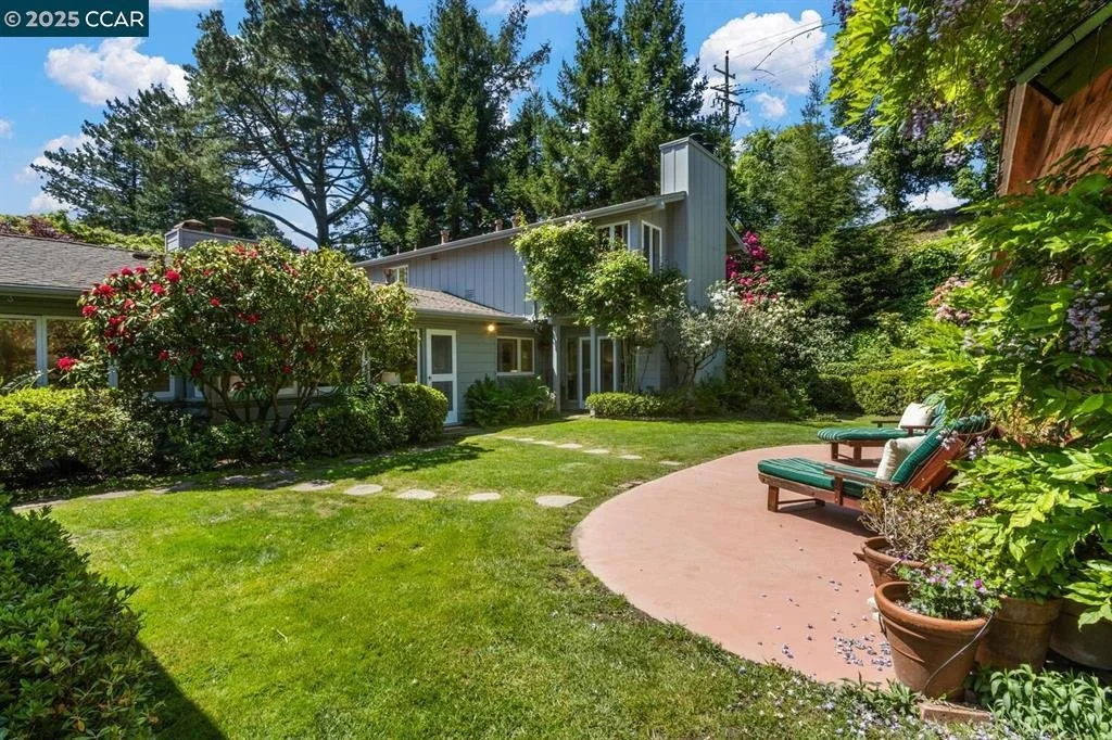  601 Canon Dr, Kensington, CA 94708   Sold: $1,710,000  