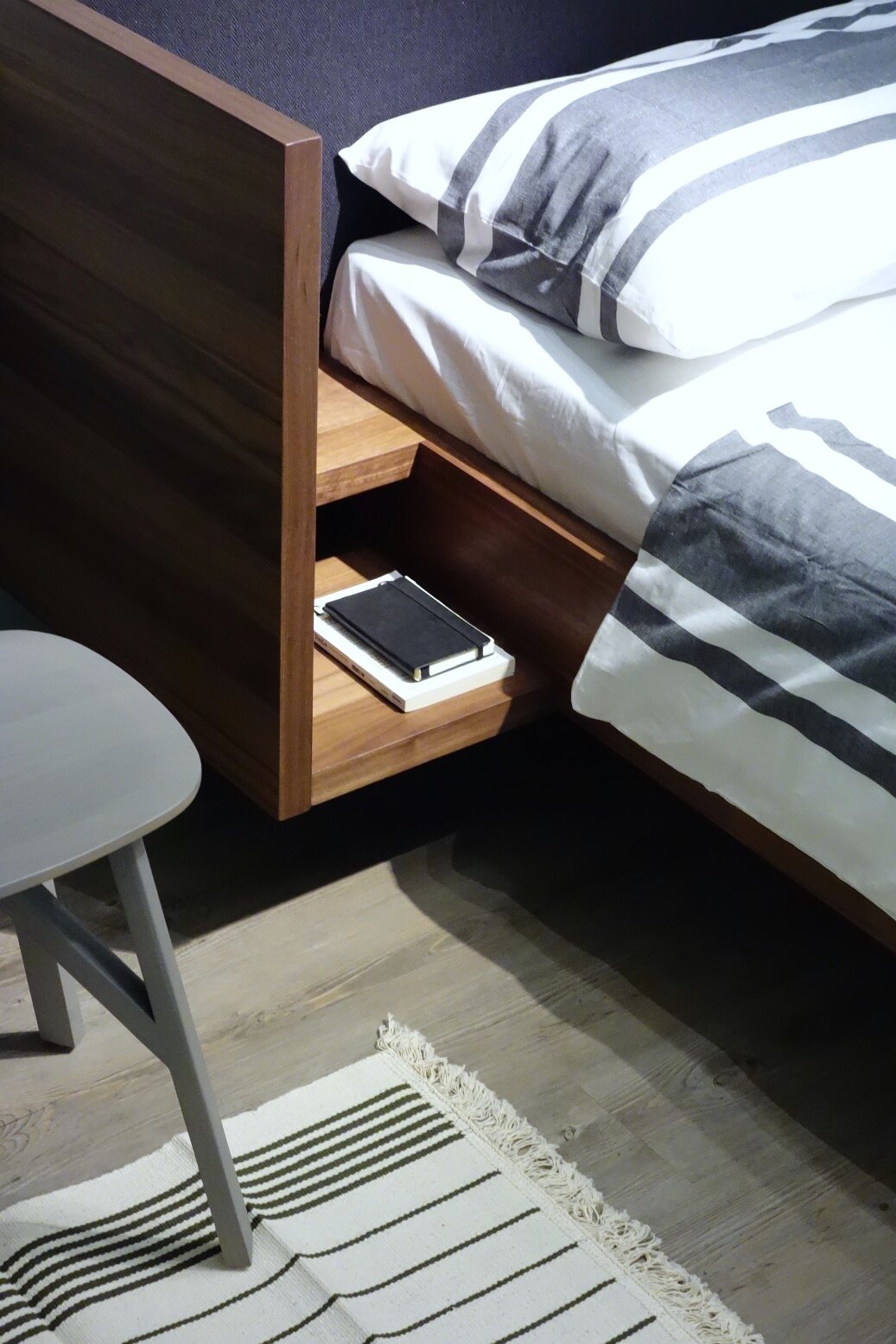 JTG-A005-N Plane Bed - 01.JPG