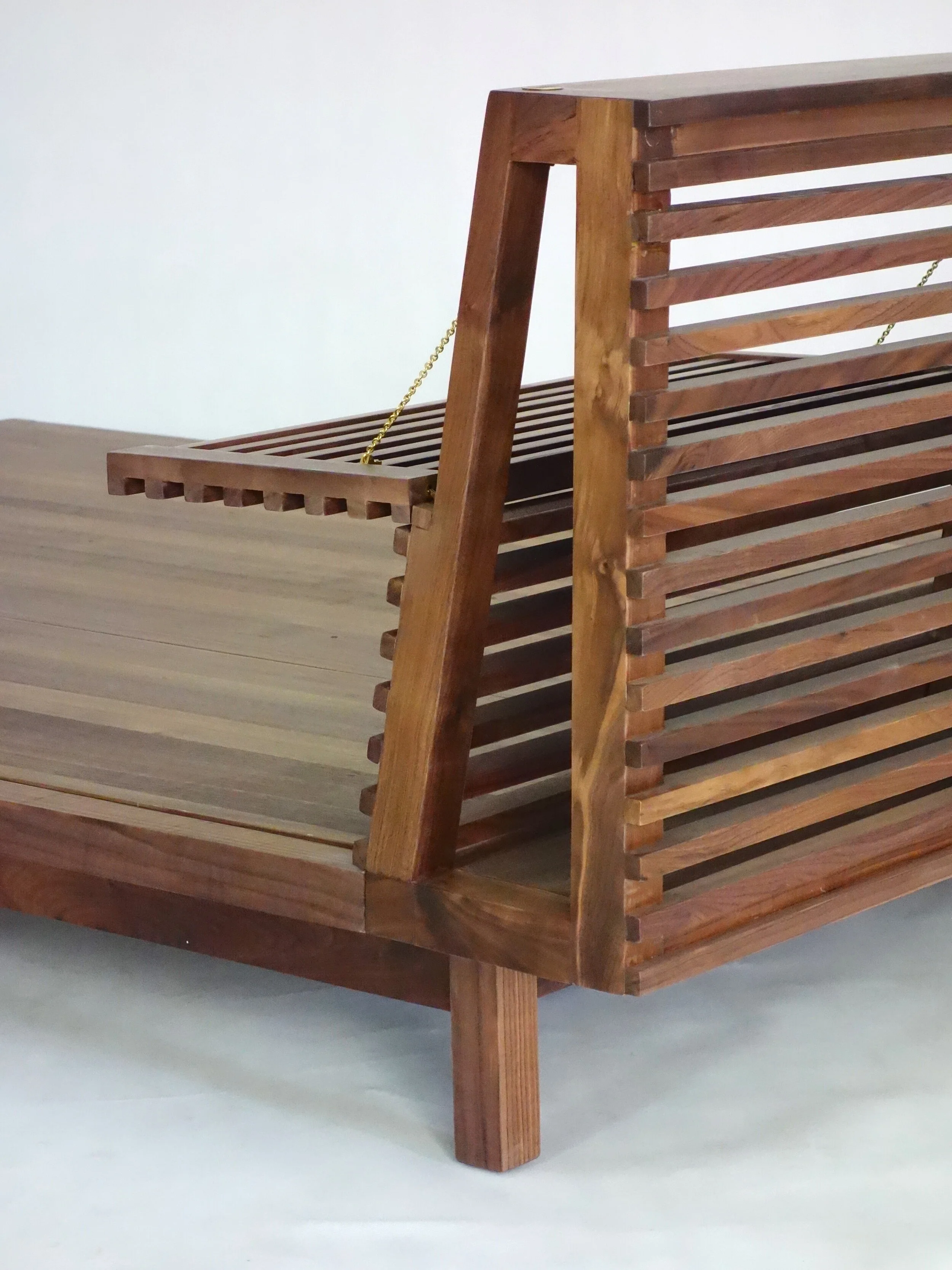 JTG-A007 Reader Bed (6).JPG
