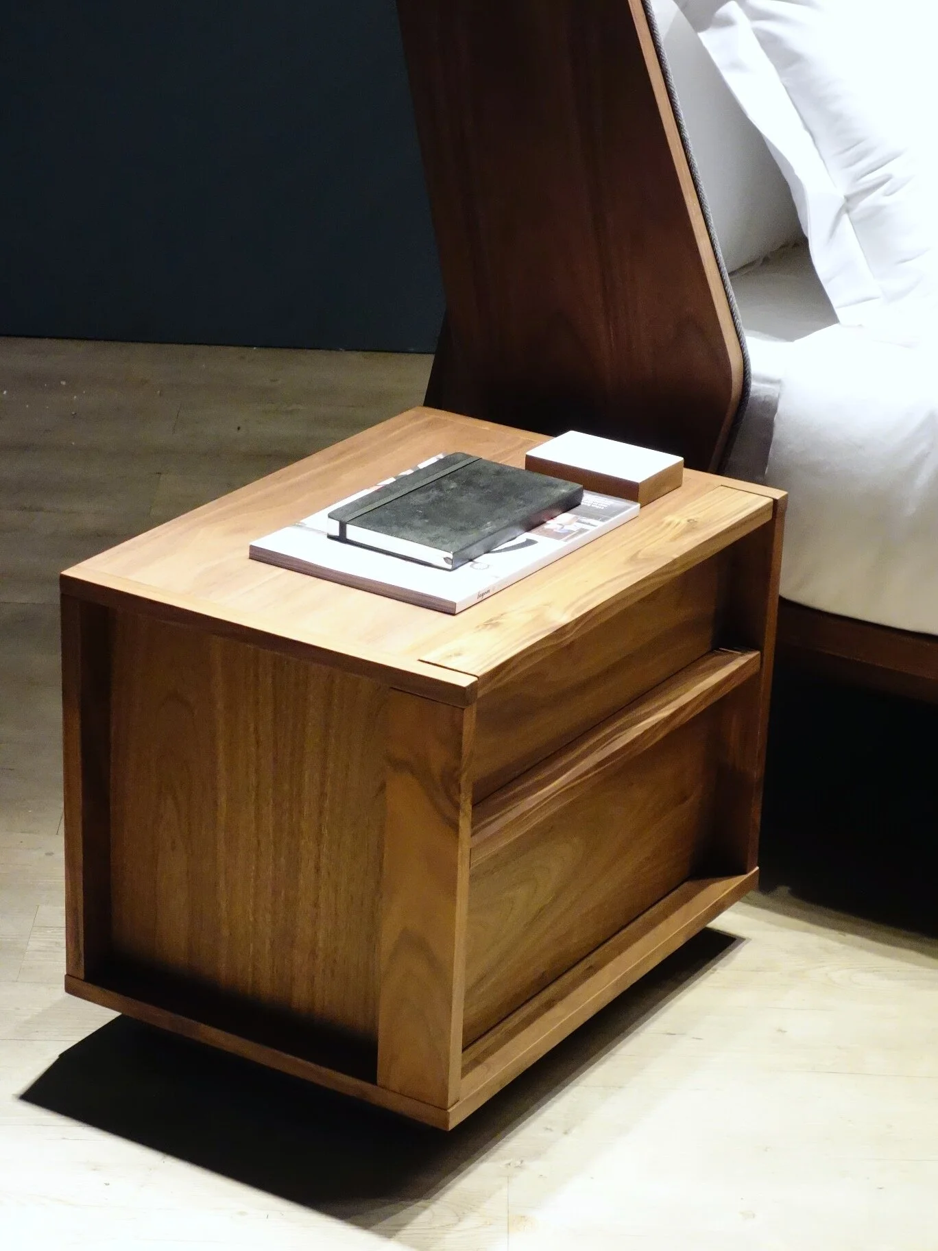 JTG-B002 Blk Night Table - 03.JPG