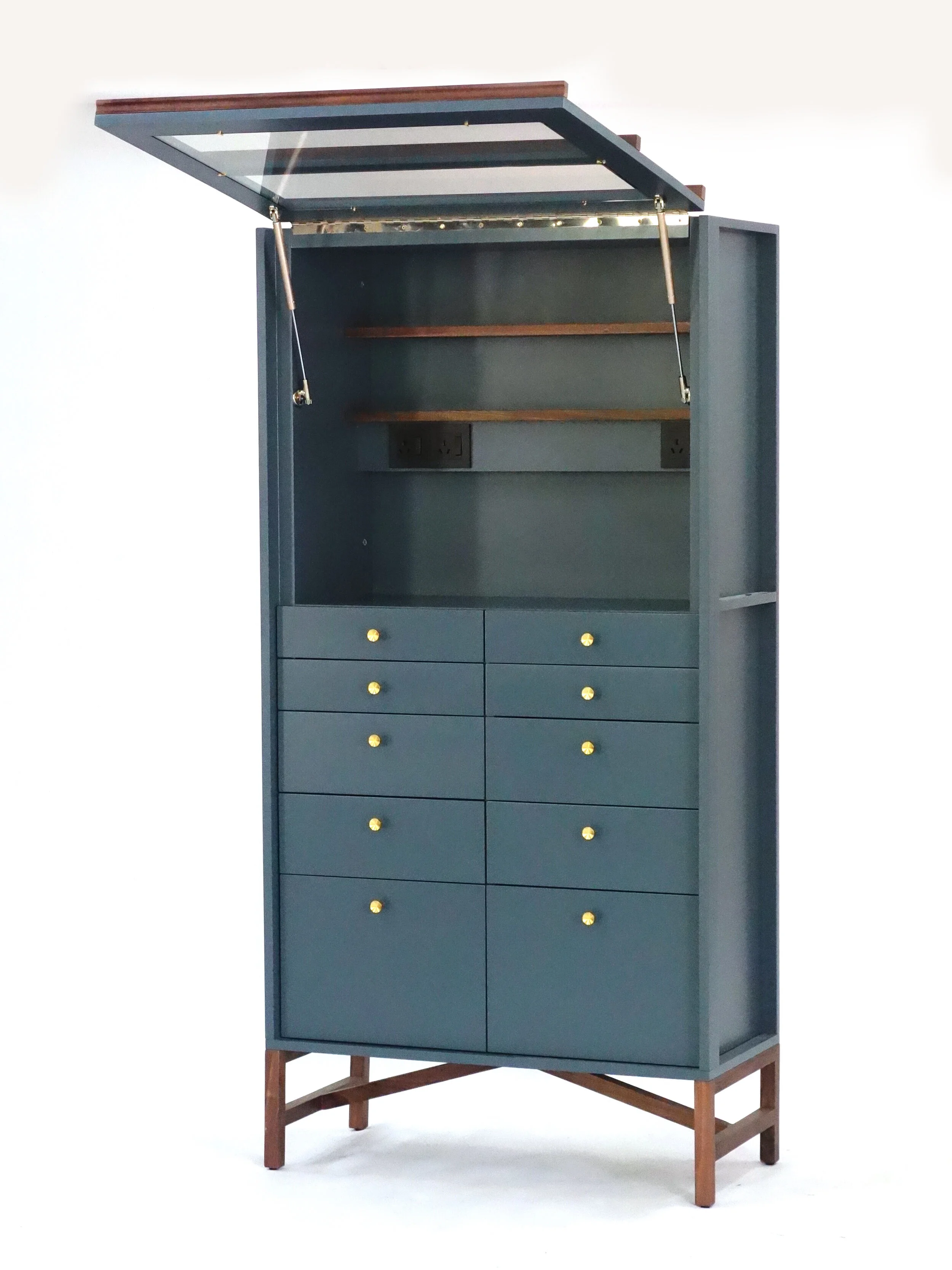 TRK-Q002 Finder Pantry (2).JPG