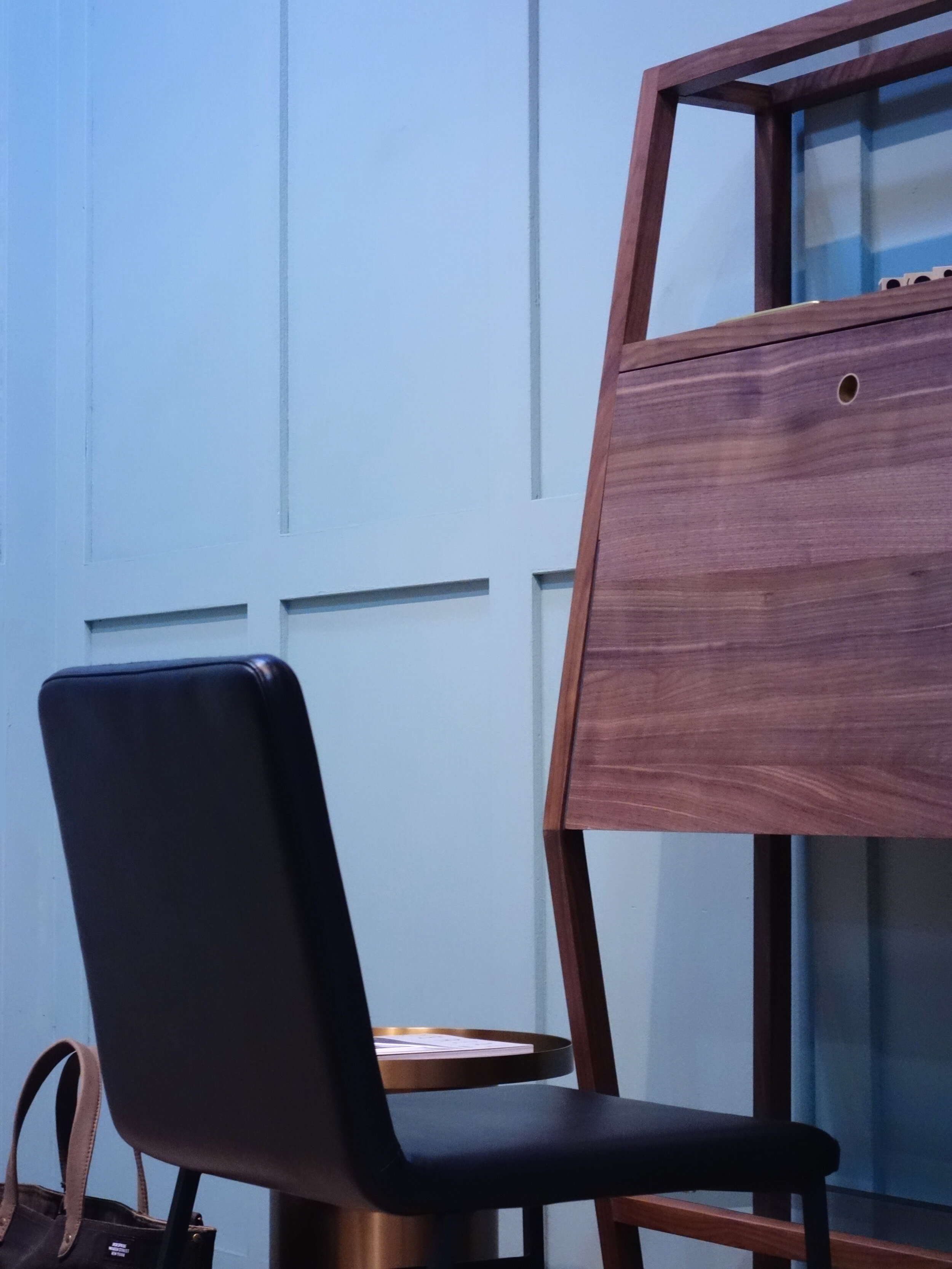 JTG-V006 Folder Desk (Walnut) (2).JPG