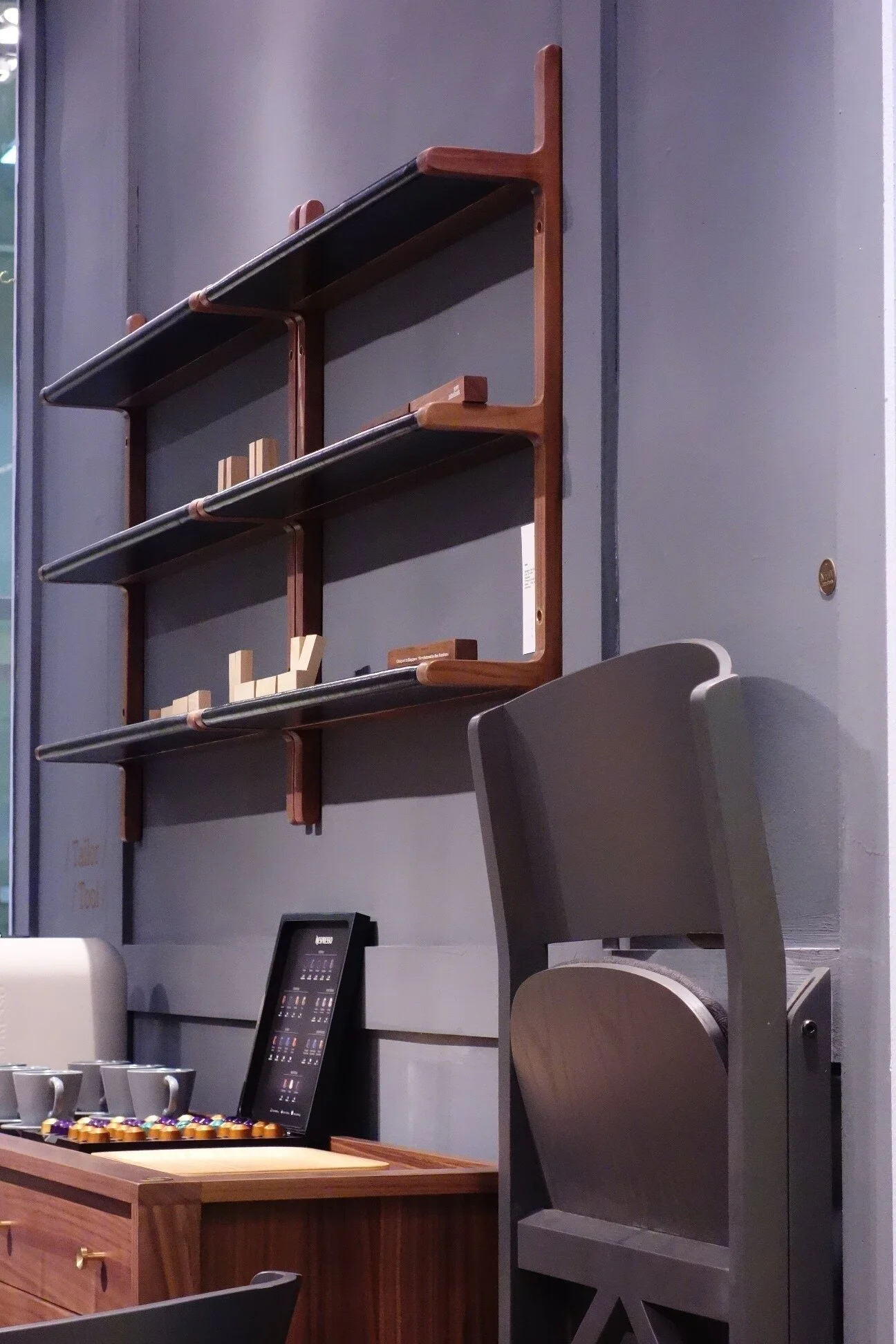 JTG-Q009 Radius Shelf (3).JPG