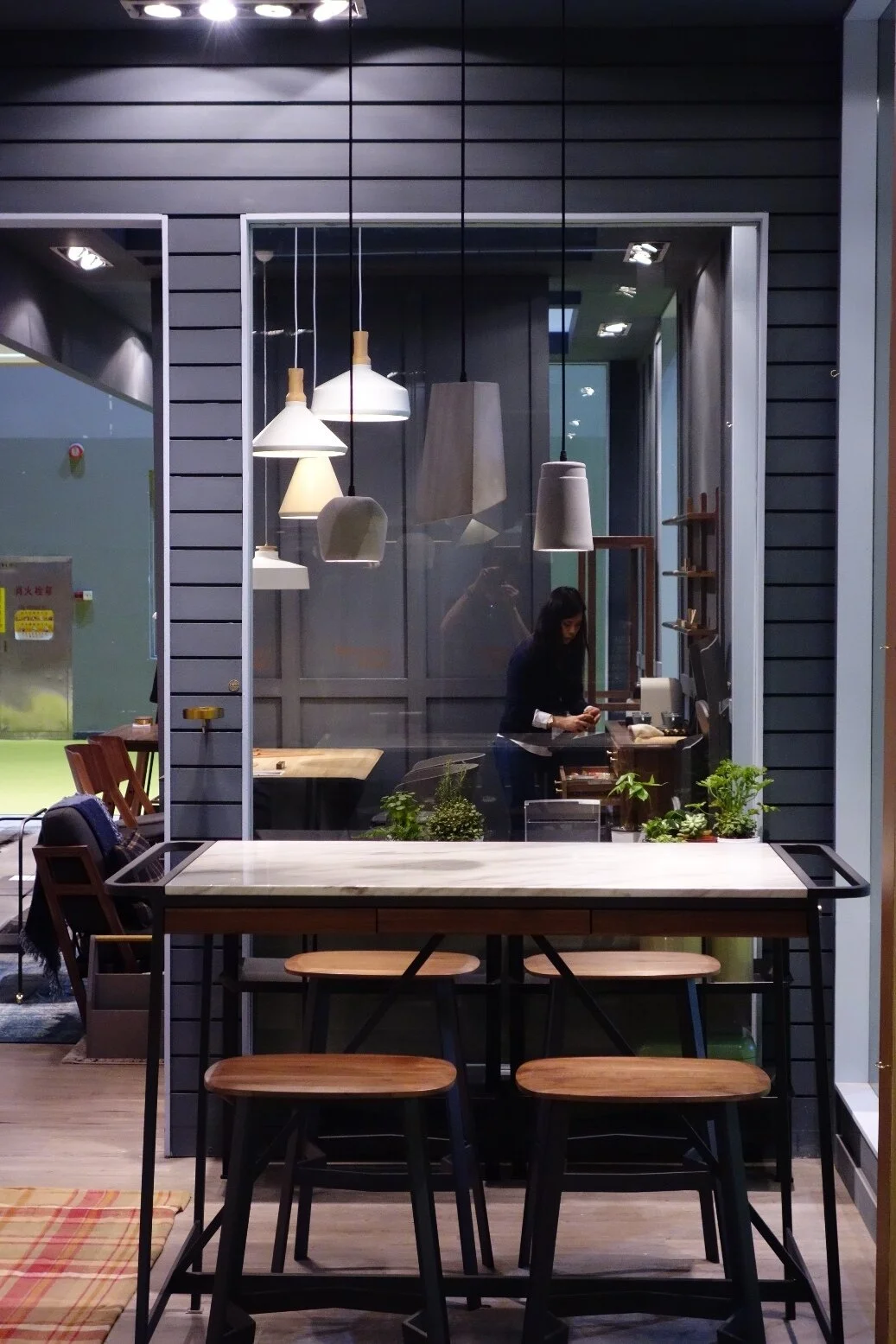 JTG-J006 Camper Bar Table - 02.JPG