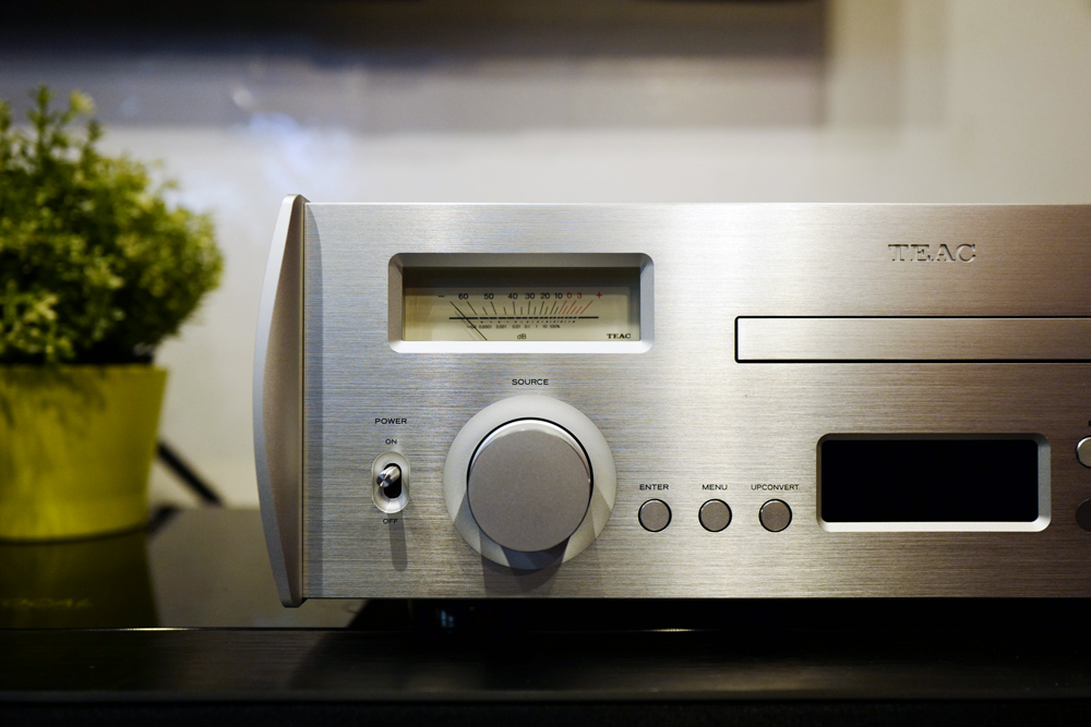 TEAC-NR7cd-1.jpg