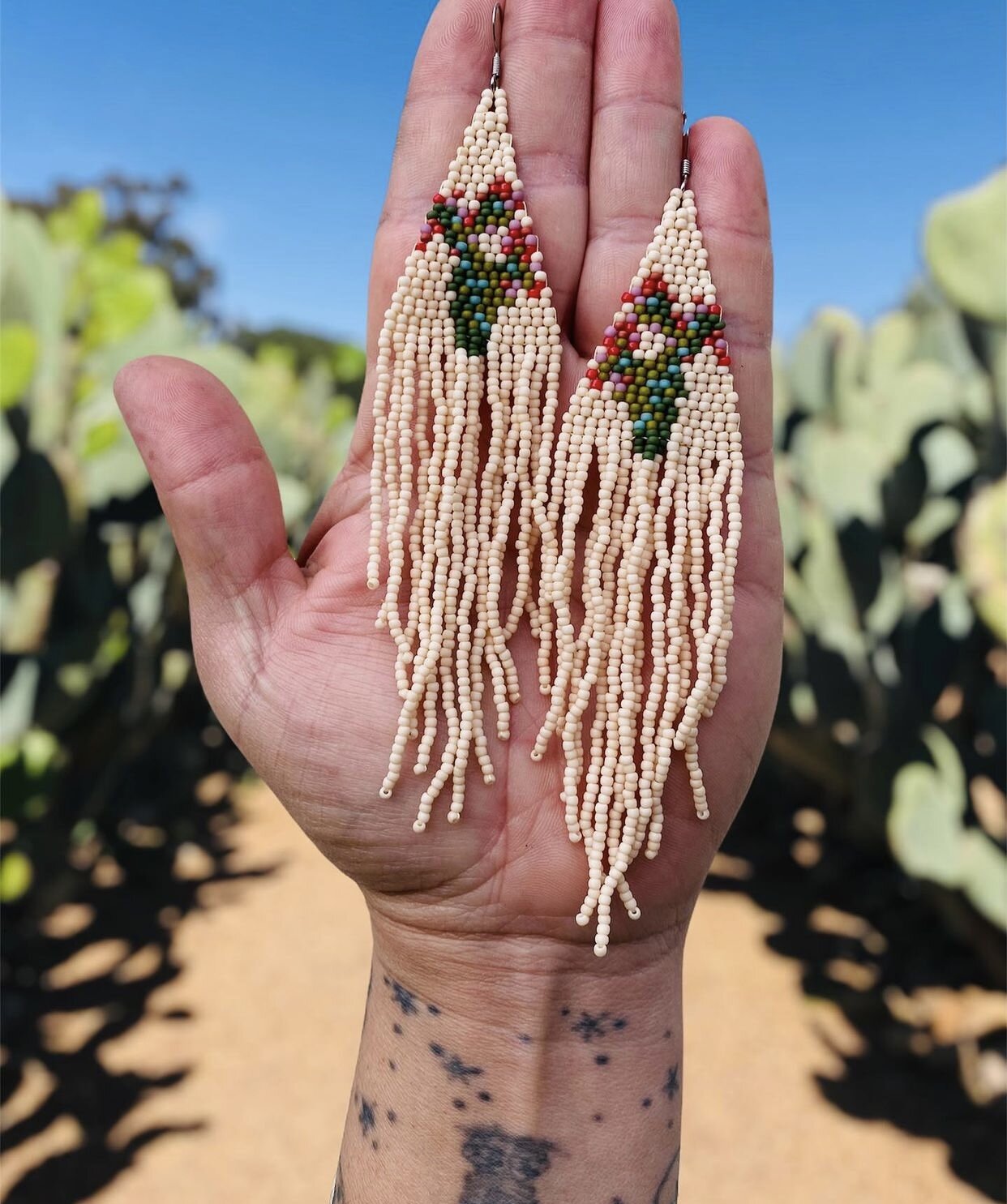 9CD94318-570D-4E9F-84DD-9A18A9275EB8