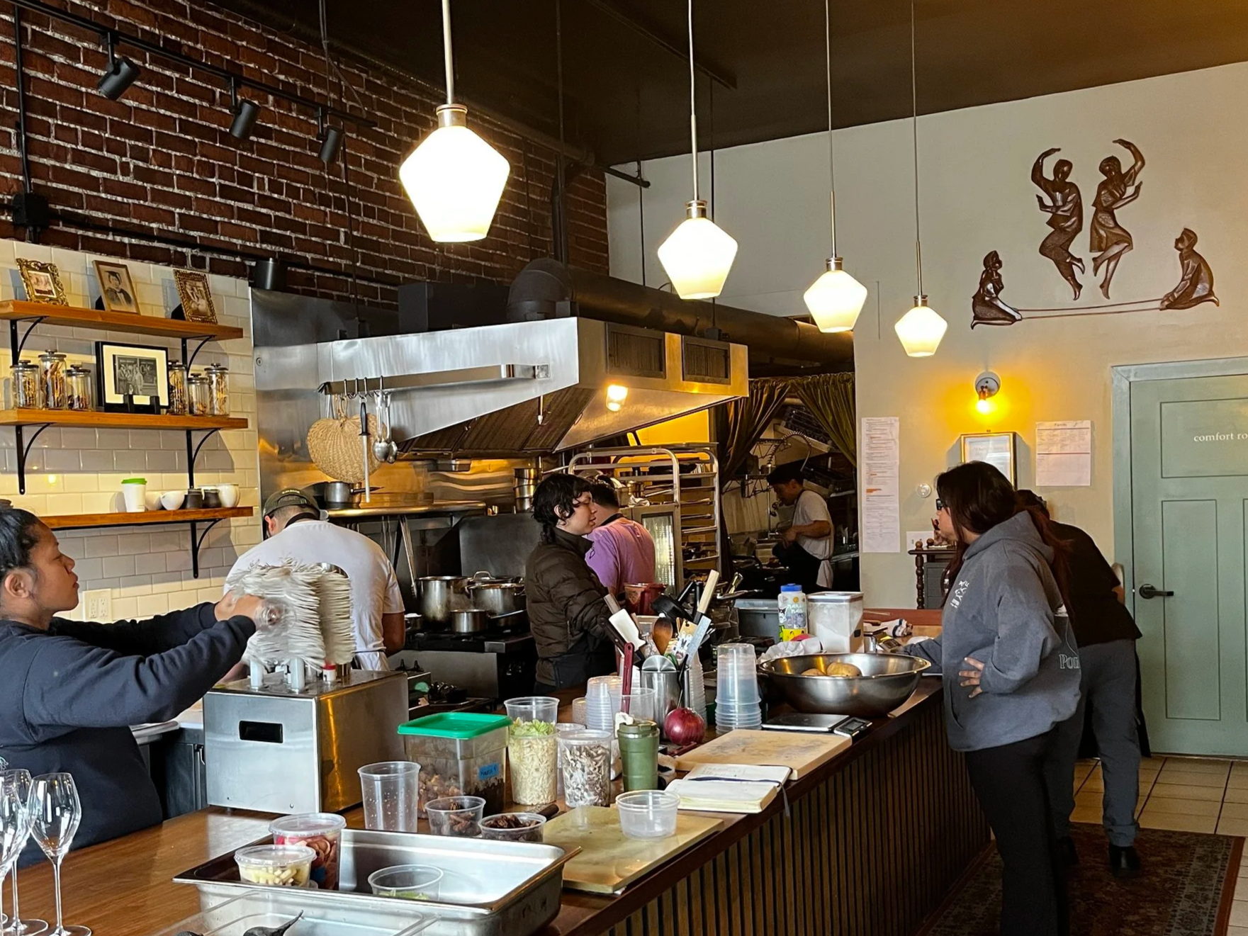 Jhoanna running AM prep