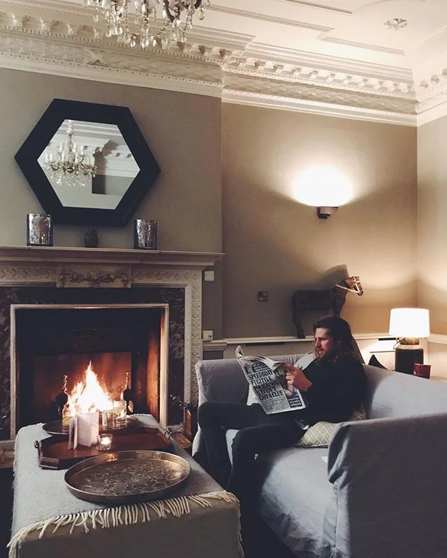 Winter vibes ...enjoying a spontaneous spa day at Merchants Manor, tr&egrave;s fancy! 🌚
.
.
.
.
.
.
.
.
.
.
#merchantsmanorfalmouth #falmouth #southcoast #cornwall #beautiful #fireplace #wintervibes #interiordesign #interiors #bf