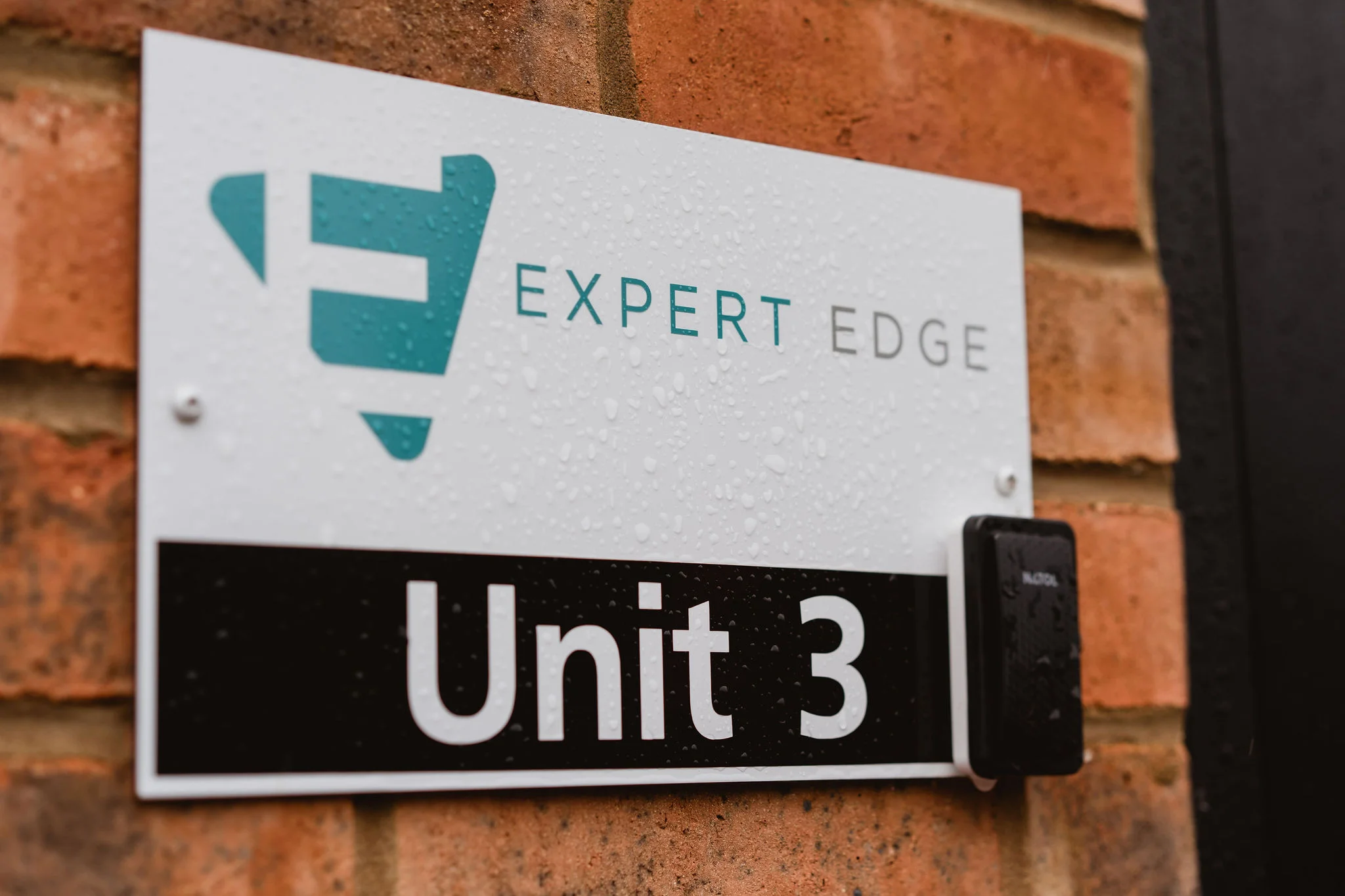 Expert_Edge_100.jpg