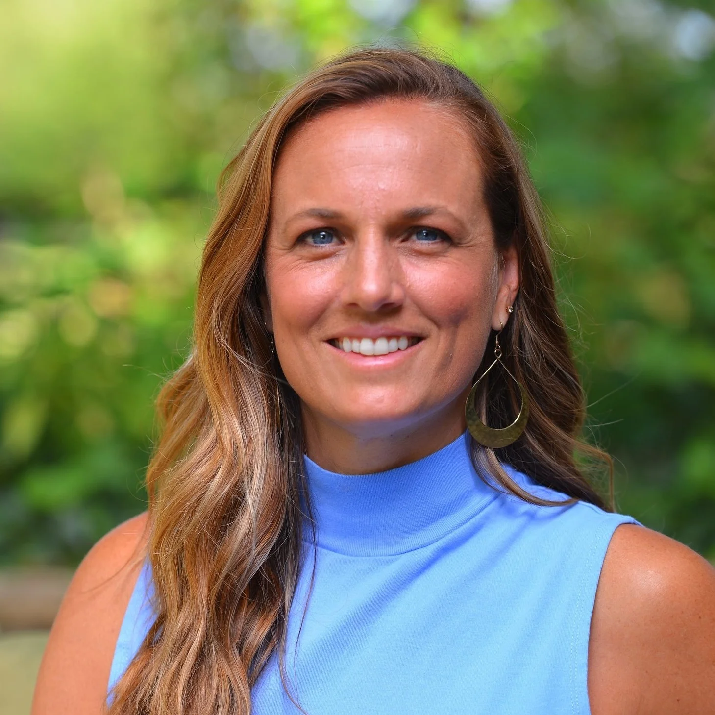 Sarah Schall, FMCH: Sr. Coach & Community Manager Sarah is a former volleyball athlete and strength and conditioning coach. She oversees the J2H Health Coach Ambassador Community and is a Functional Medicine Certified Health Coach. She also founded "Inside-Out Strong" a program that teaches girls how to be strong. She is affectionately called “Poster Child” thanks to her banner image on our homepage