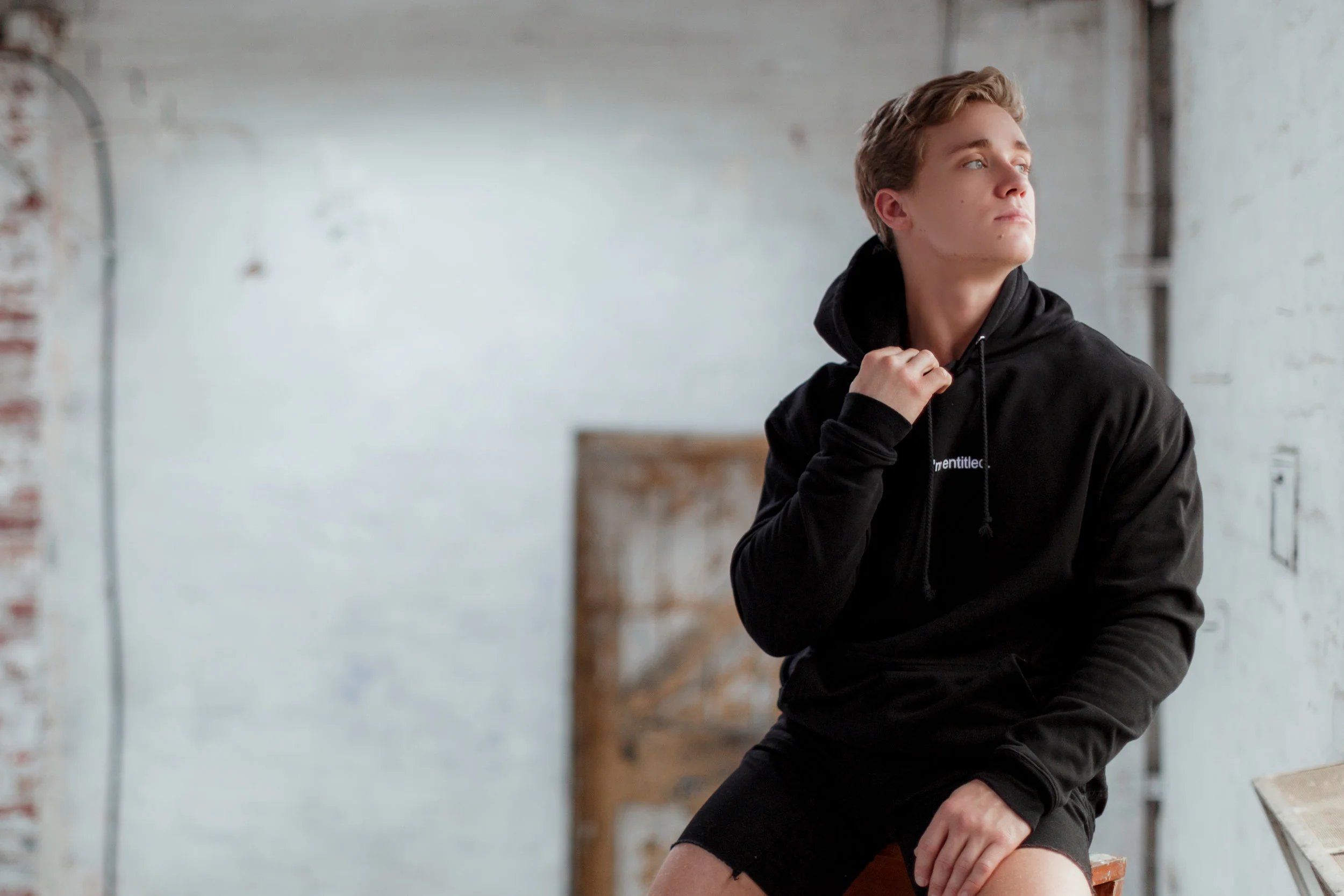 Busette-Hooide_tshirt-black.jpg