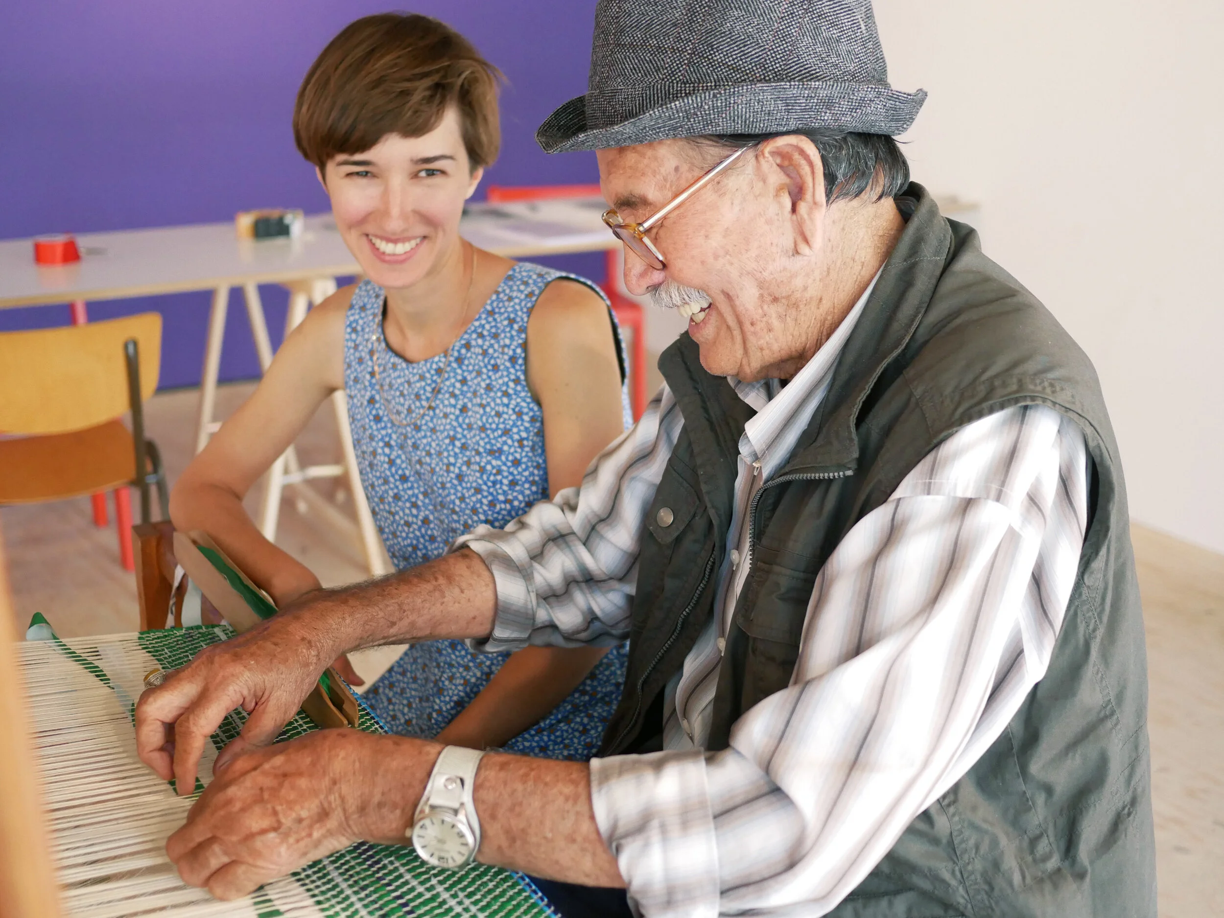  PiCMAT is a social ritual, during which people with different cultural backgrounds and of different ages gather, learn, share stories, make threads and weave sculptural paintings. Weaving is one of the oldest crafts, belonging to many cultures. Yet 