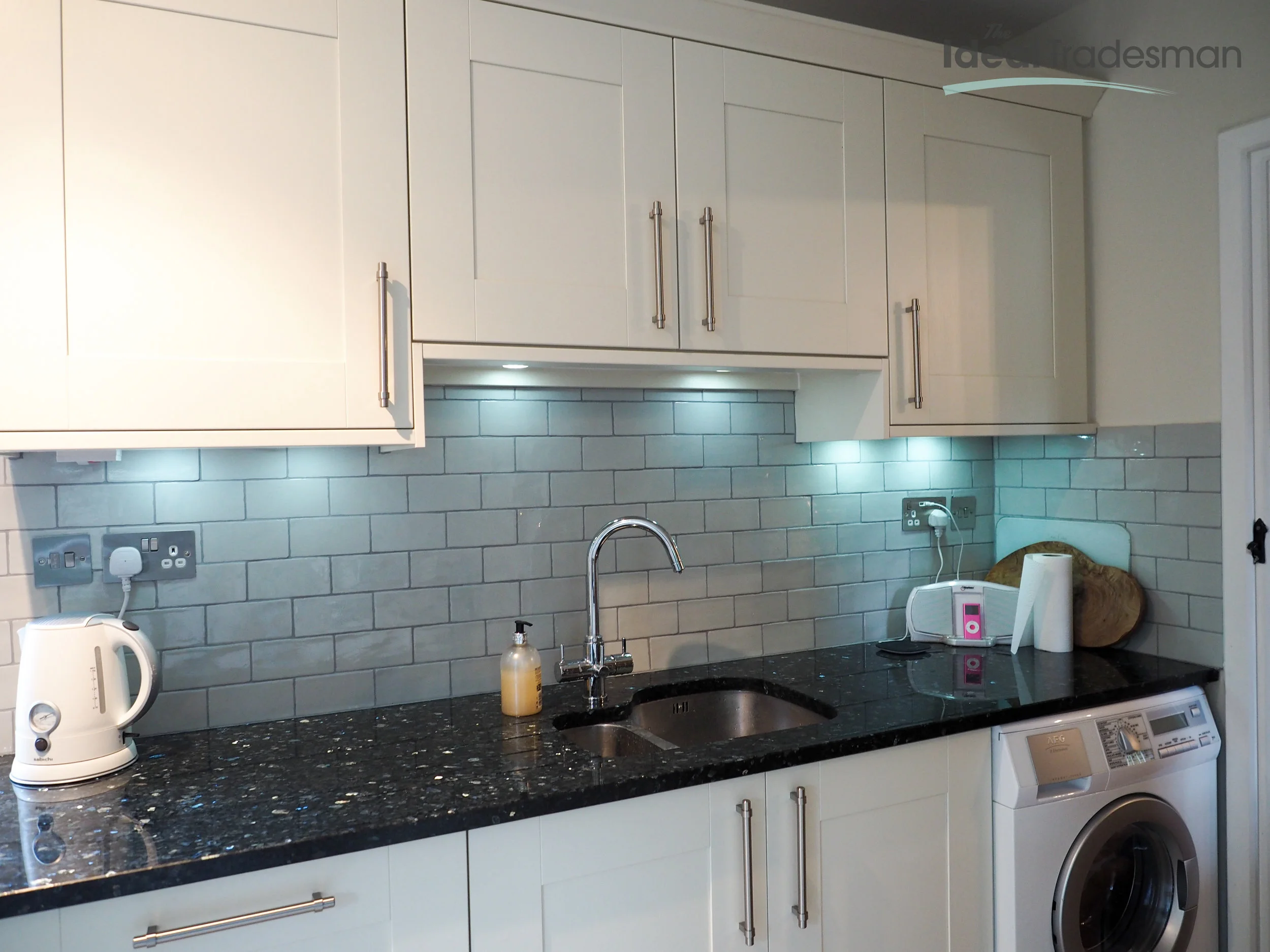 ideal tradesman services hampshire-1010114.jpg