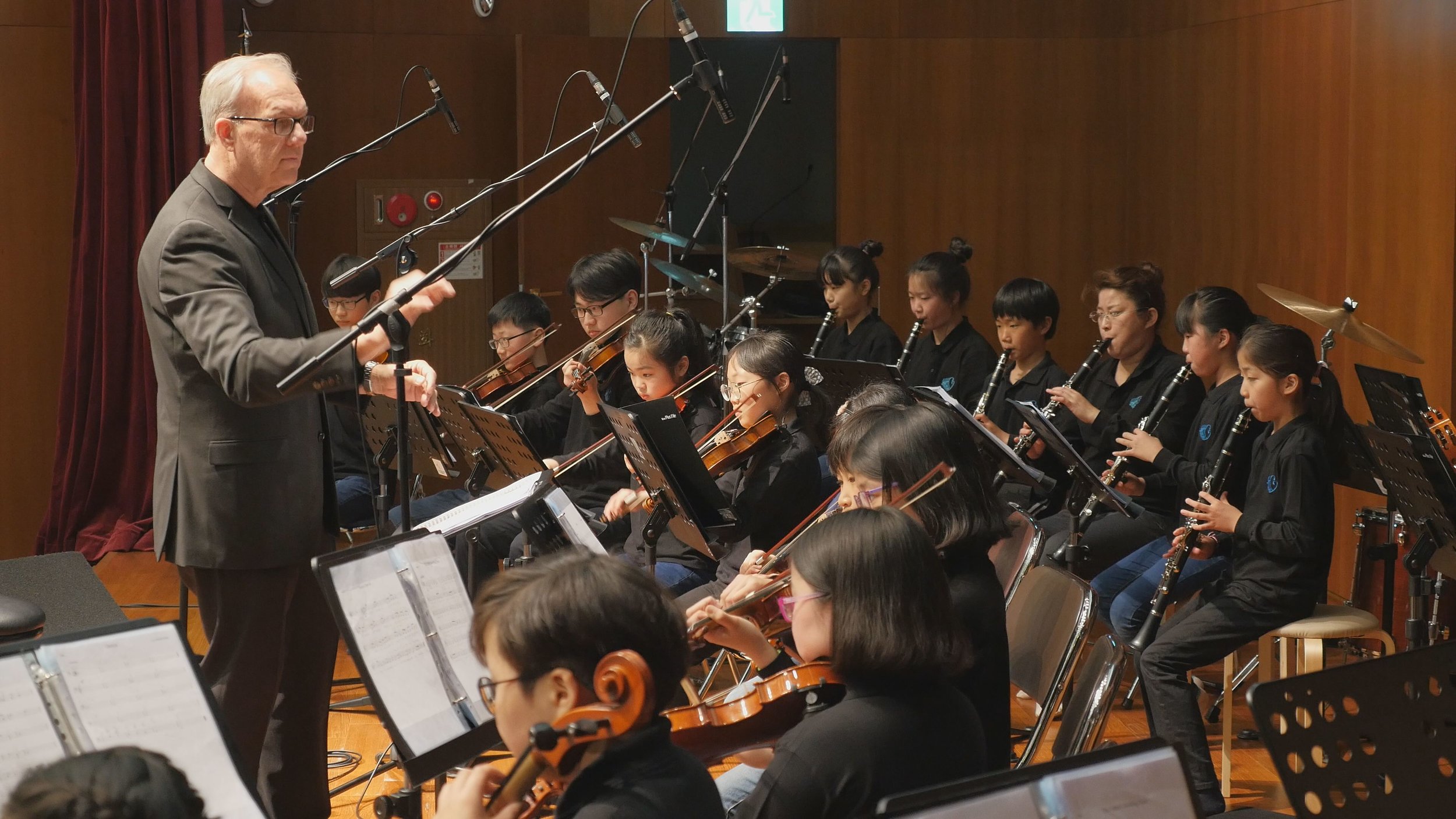 Conducting 1.jpg