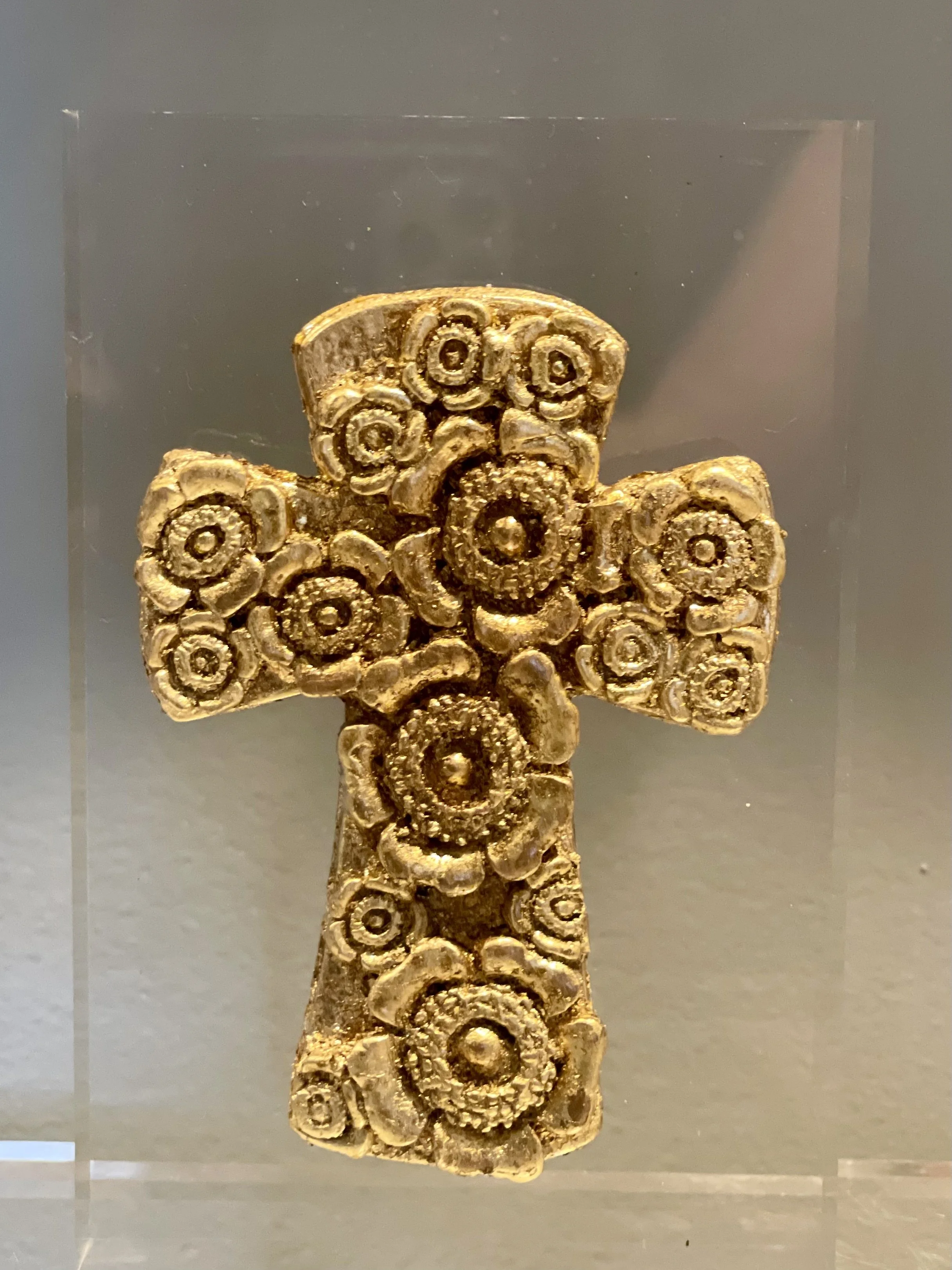 Arched Cross with Heavy Flowers 4x6