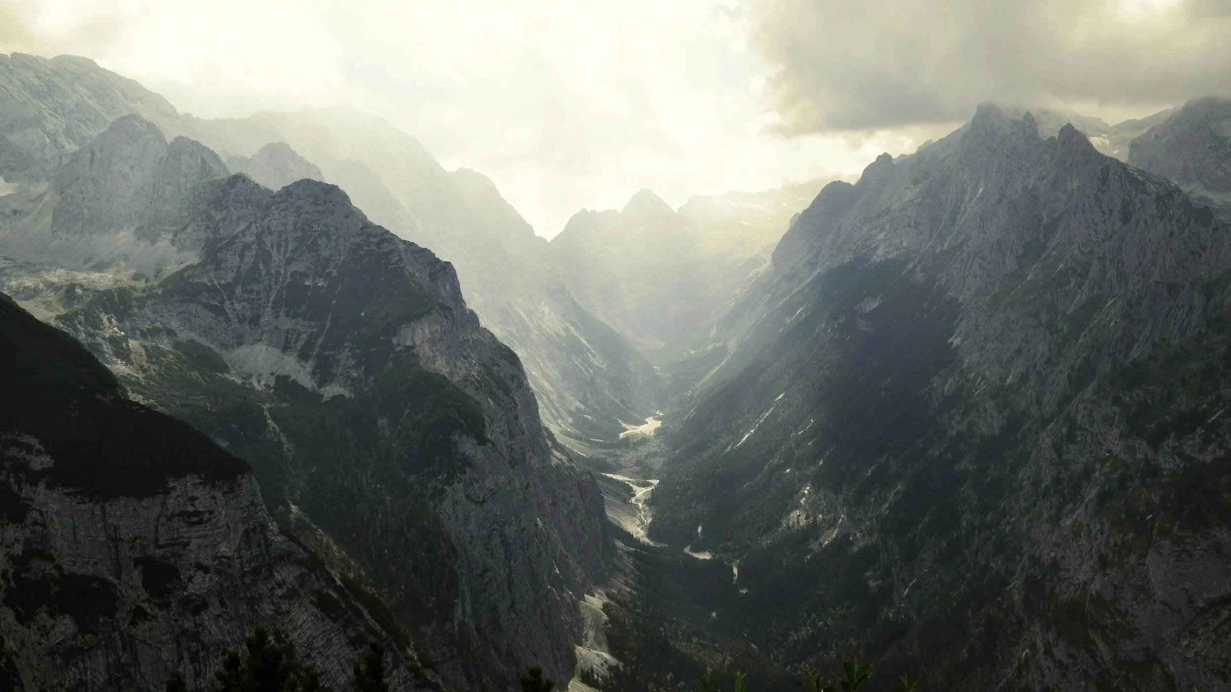 God’s Antidote for Dark Valleys: 4 Biblical Steps for How to Overcome Fear