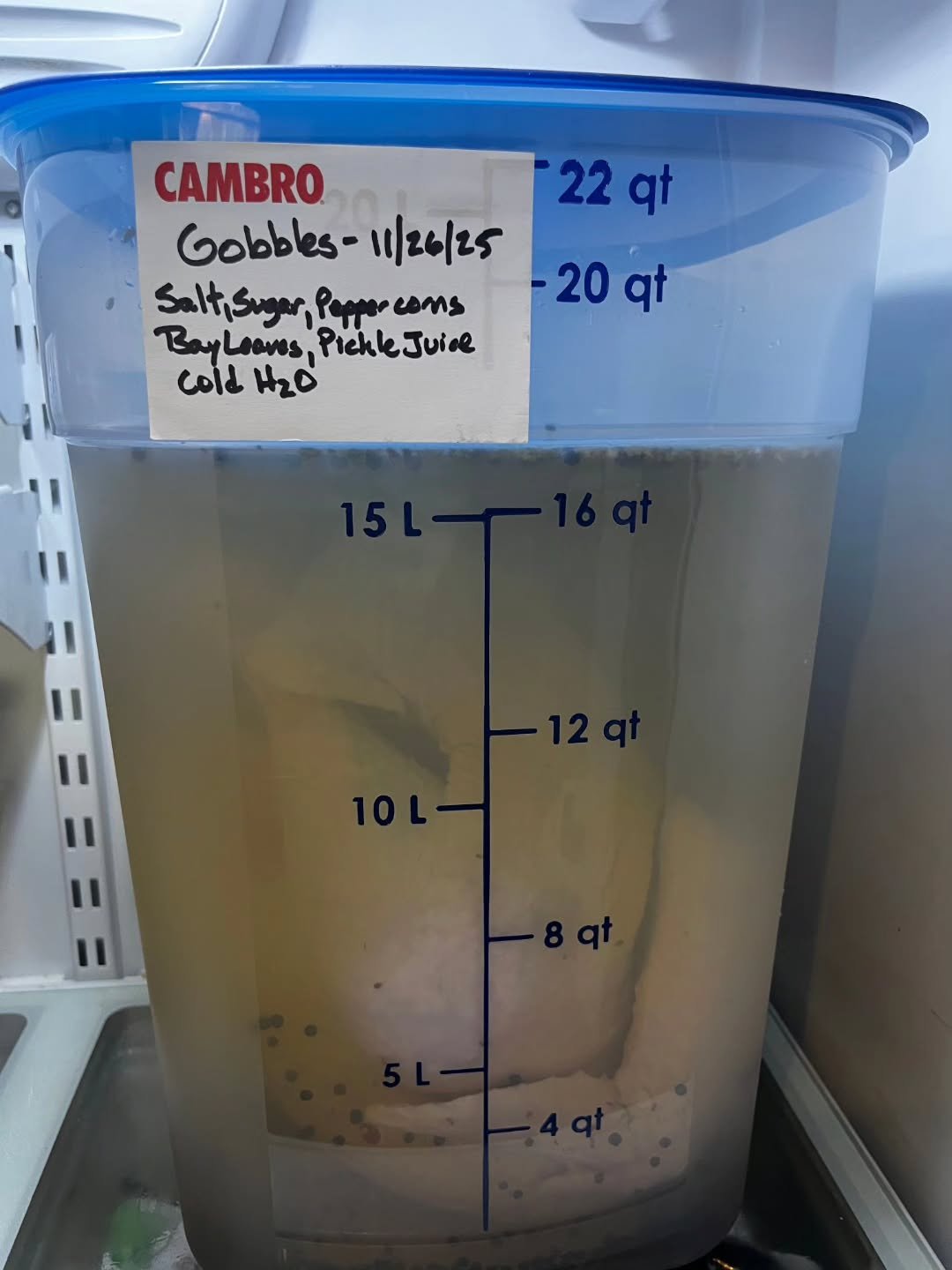 Gobbles is enjoying his brine bath thanks to @cambromfg fresh pro! 🦃
#cambromfg #freshpros #cambrine