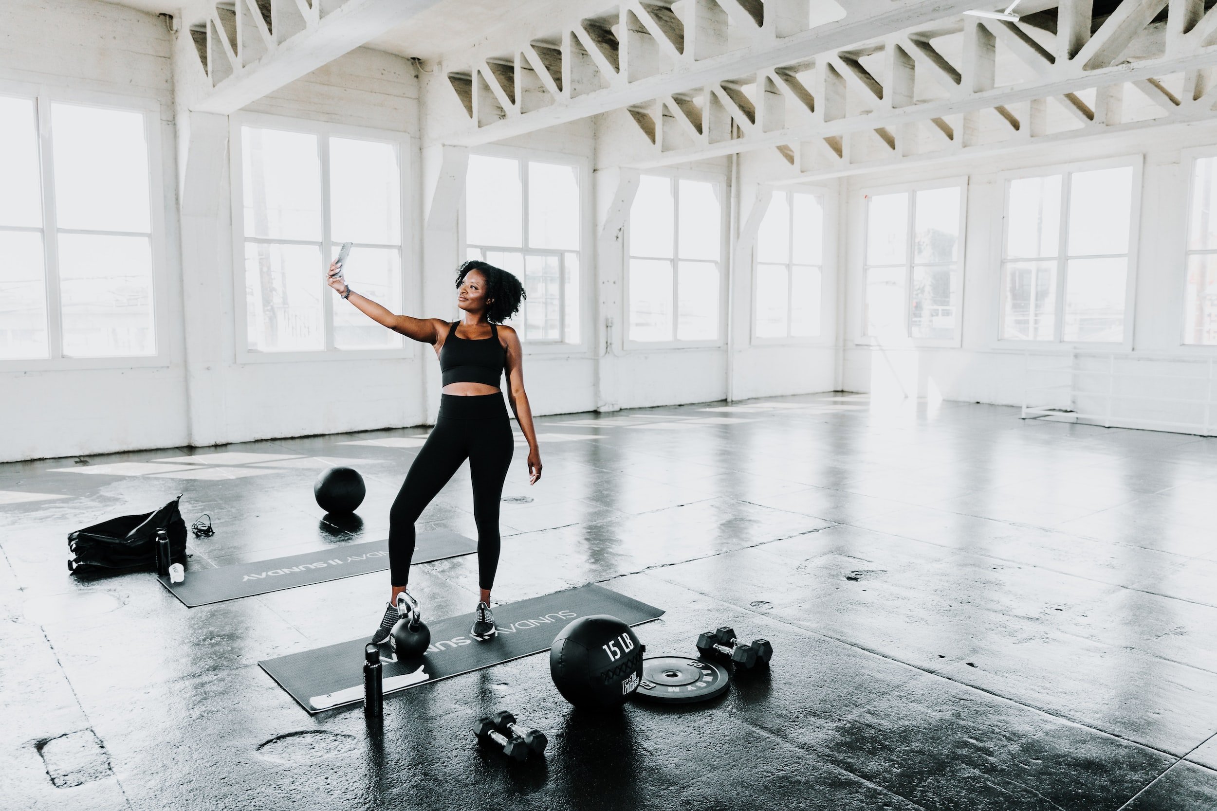 The Pros and Cons of Fitness Influencers. — Blended Athletics