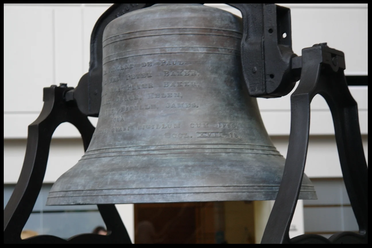 bell 003.jpg