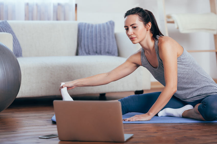 5 Reasons to Try Online Yoga Classes