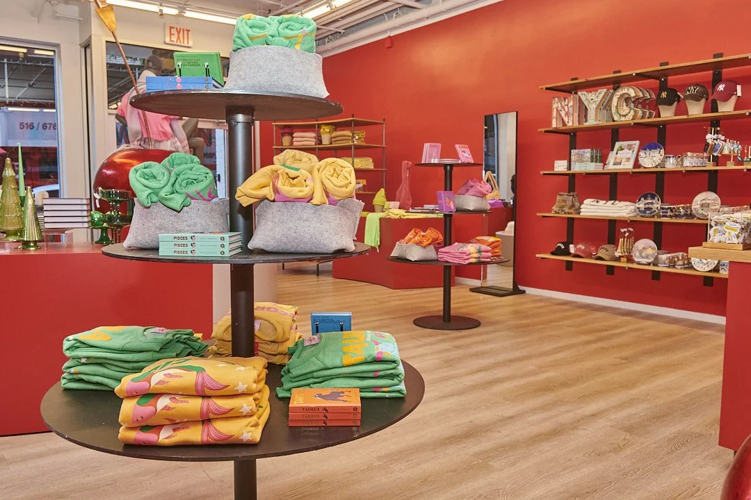 20231026_AnthroGiftShop_Store_083.jpg
