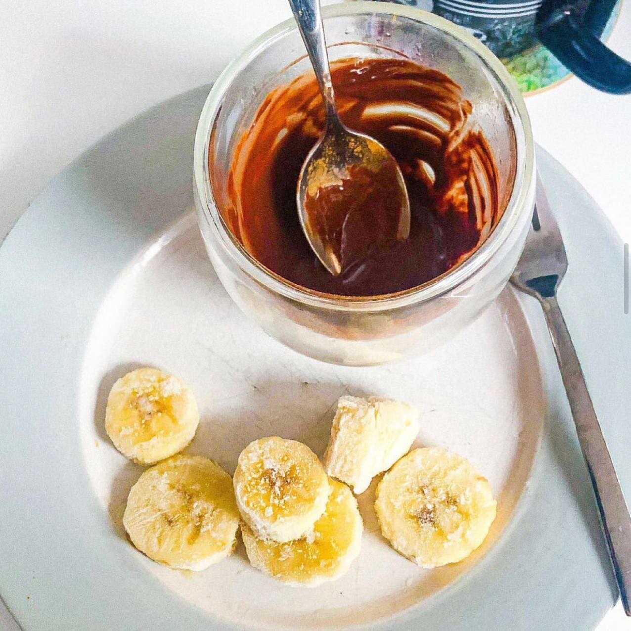 The Cocoa Banana Combo 🍌🍫 

You&rsquo;ve finished your meal &amp; you&rsquo;re craving something sweet.

Or you need a little mid afternoon pick-me-up before dinner.

Or it&rsquo;s right before bed &amp; you need just SOMETHING... ANYTHING. 😈

THI