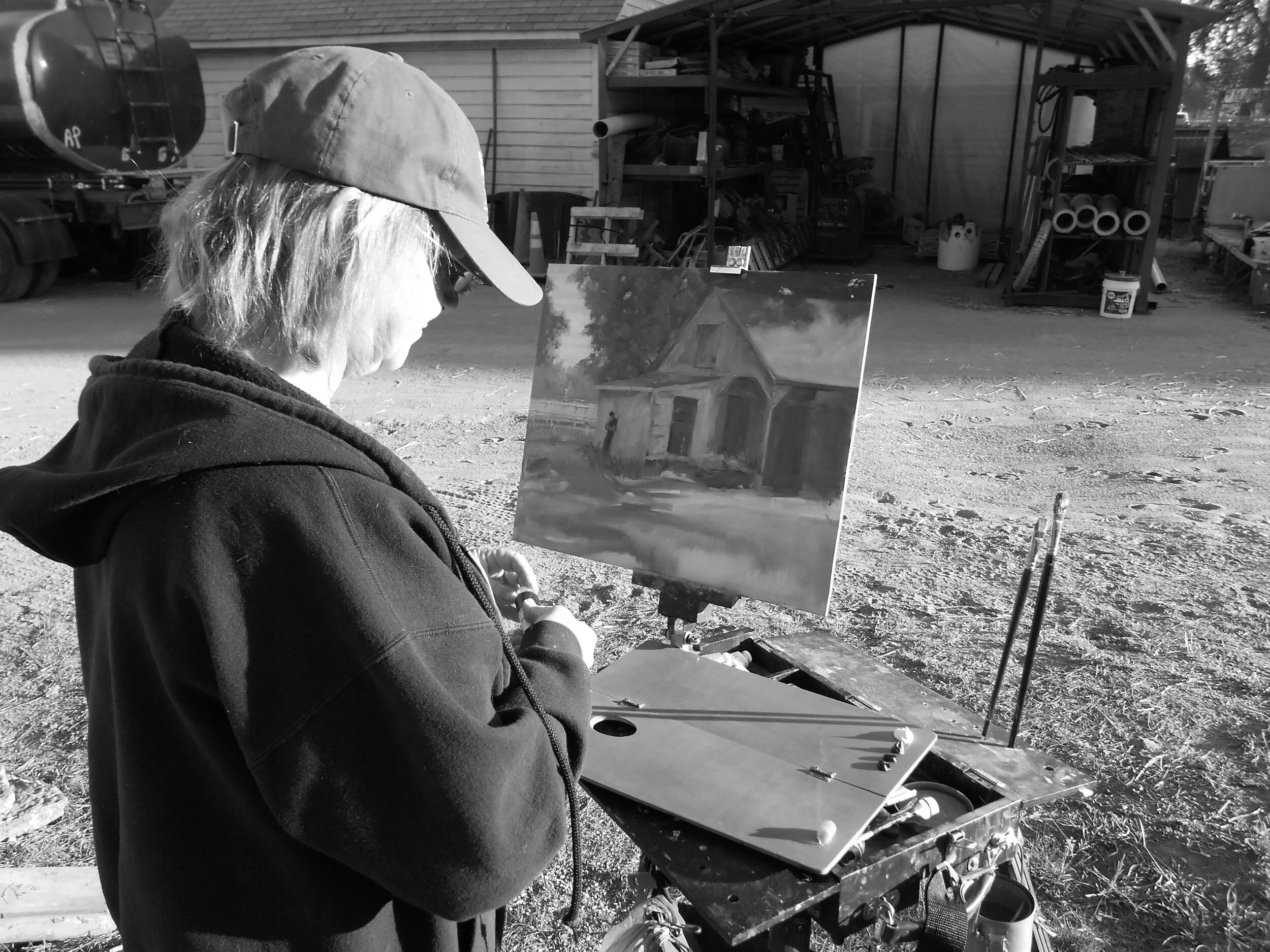 Pintando Paisajes Y Cuadras Del Track/Painting Landscapes and Stables At The Track