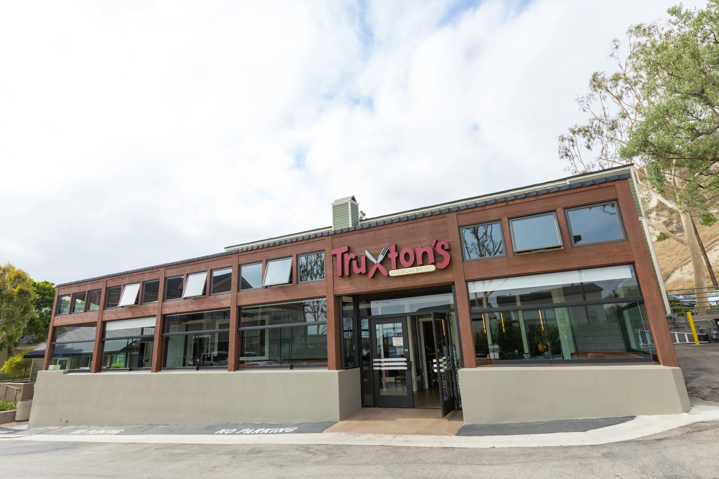 JakobLayman.0617.Truxtons_001.jpg
