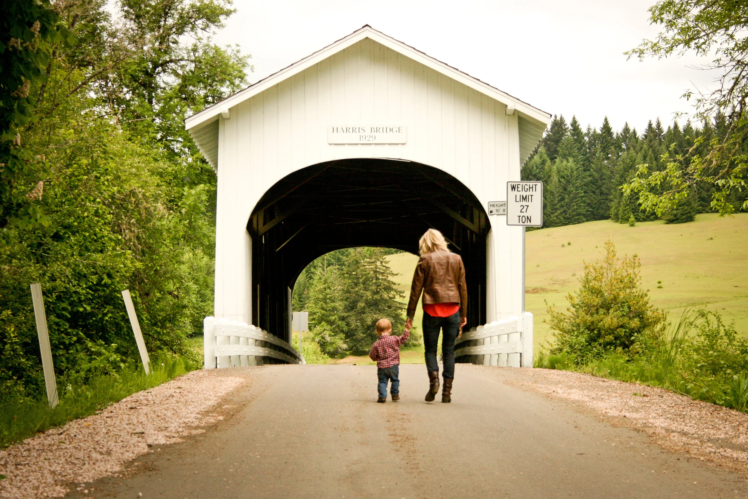 A covered bridge in the Willamette Valley, Oregon. 