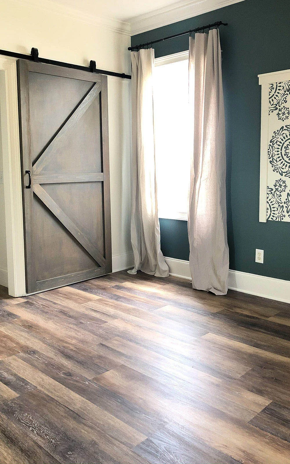 vinyl floor  (1).jpg