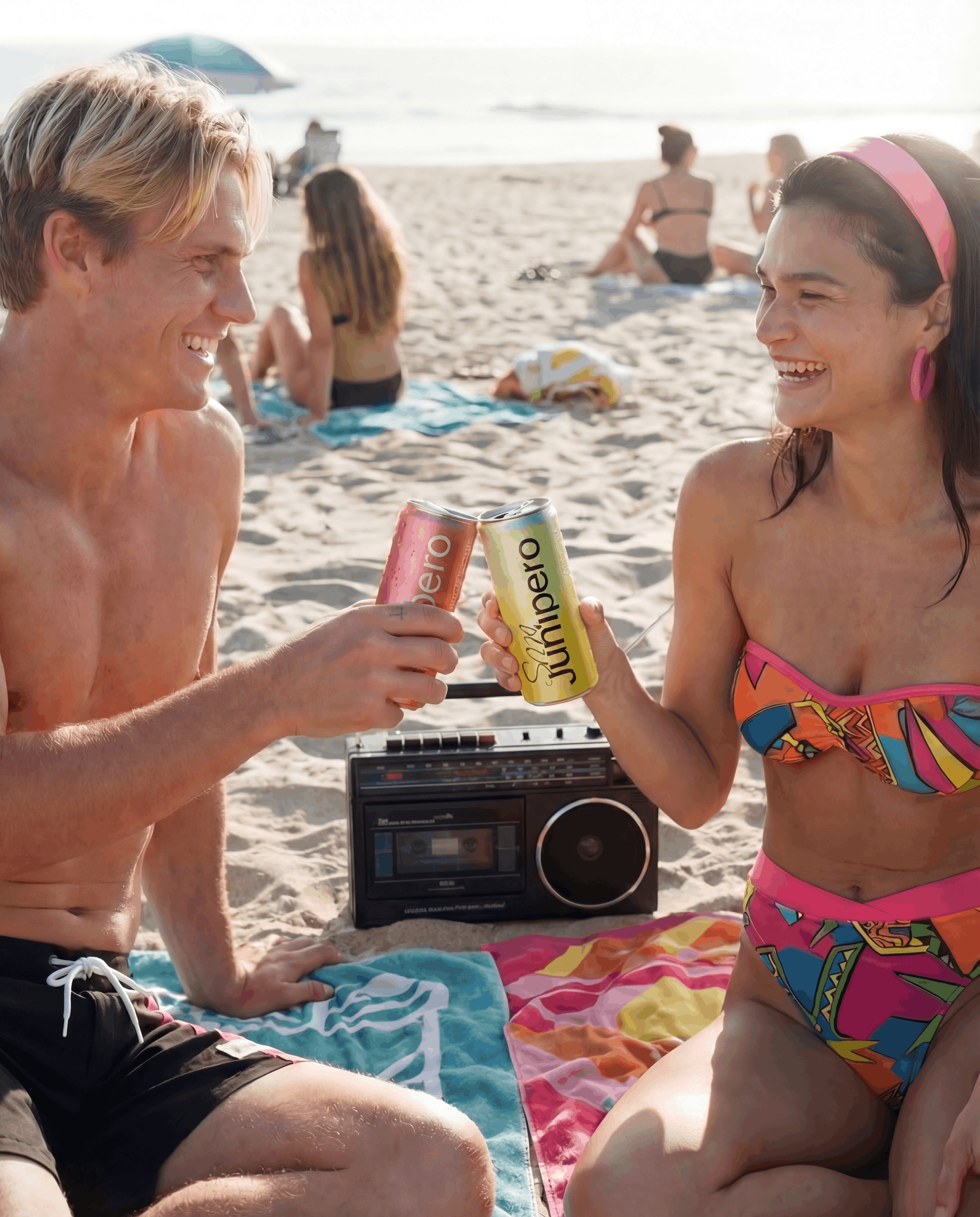 sanjunipero-cans-beach-cheers.png