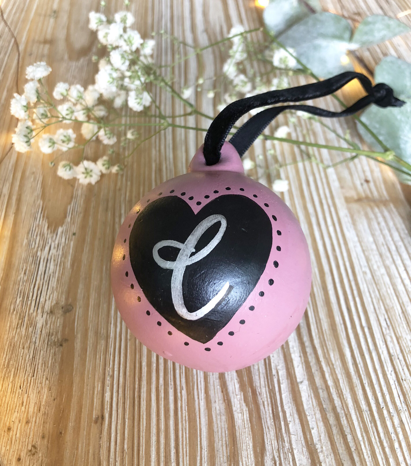 Christmas_Personalised_Heart_Bauble_04.jpg