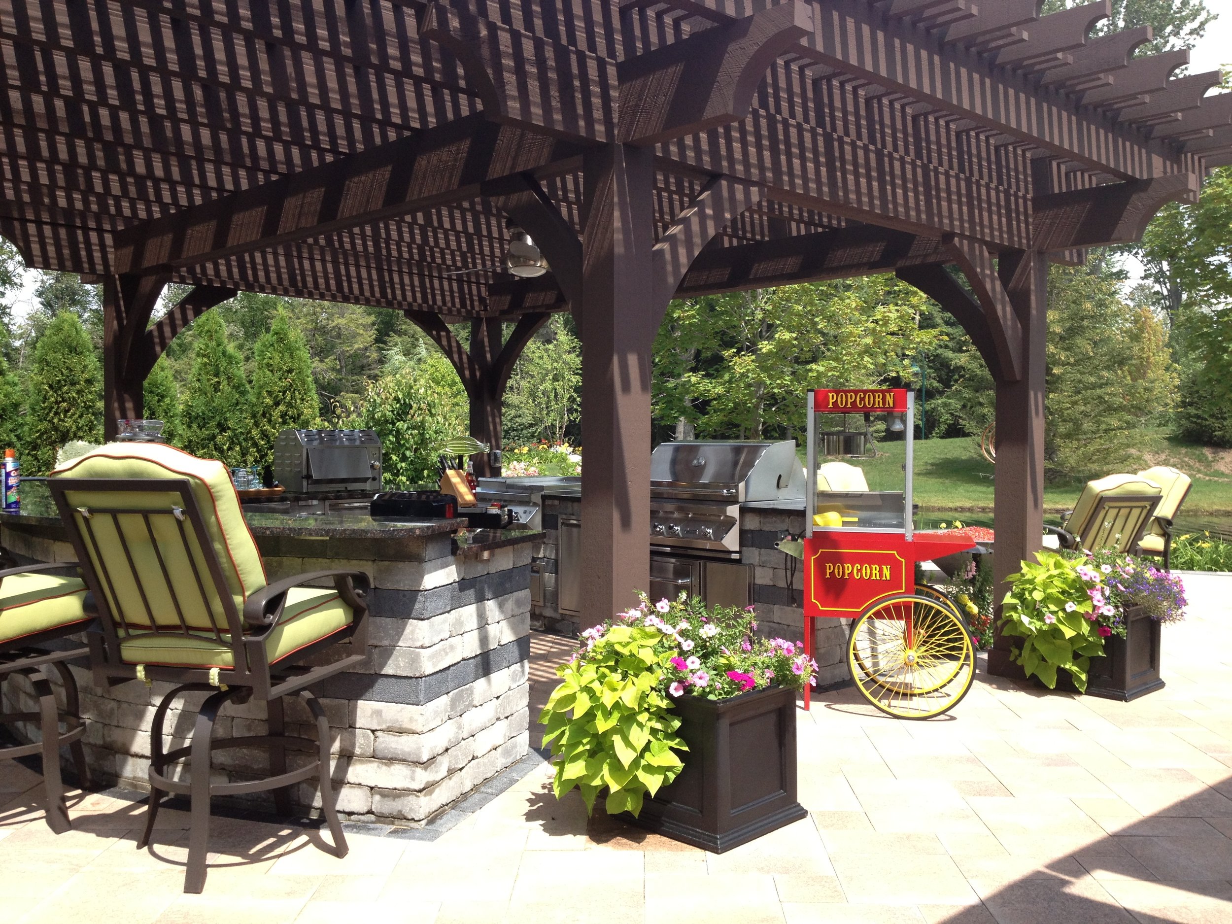 Pergola and outdoor kitchen in Grosse Pointe Farms, MI