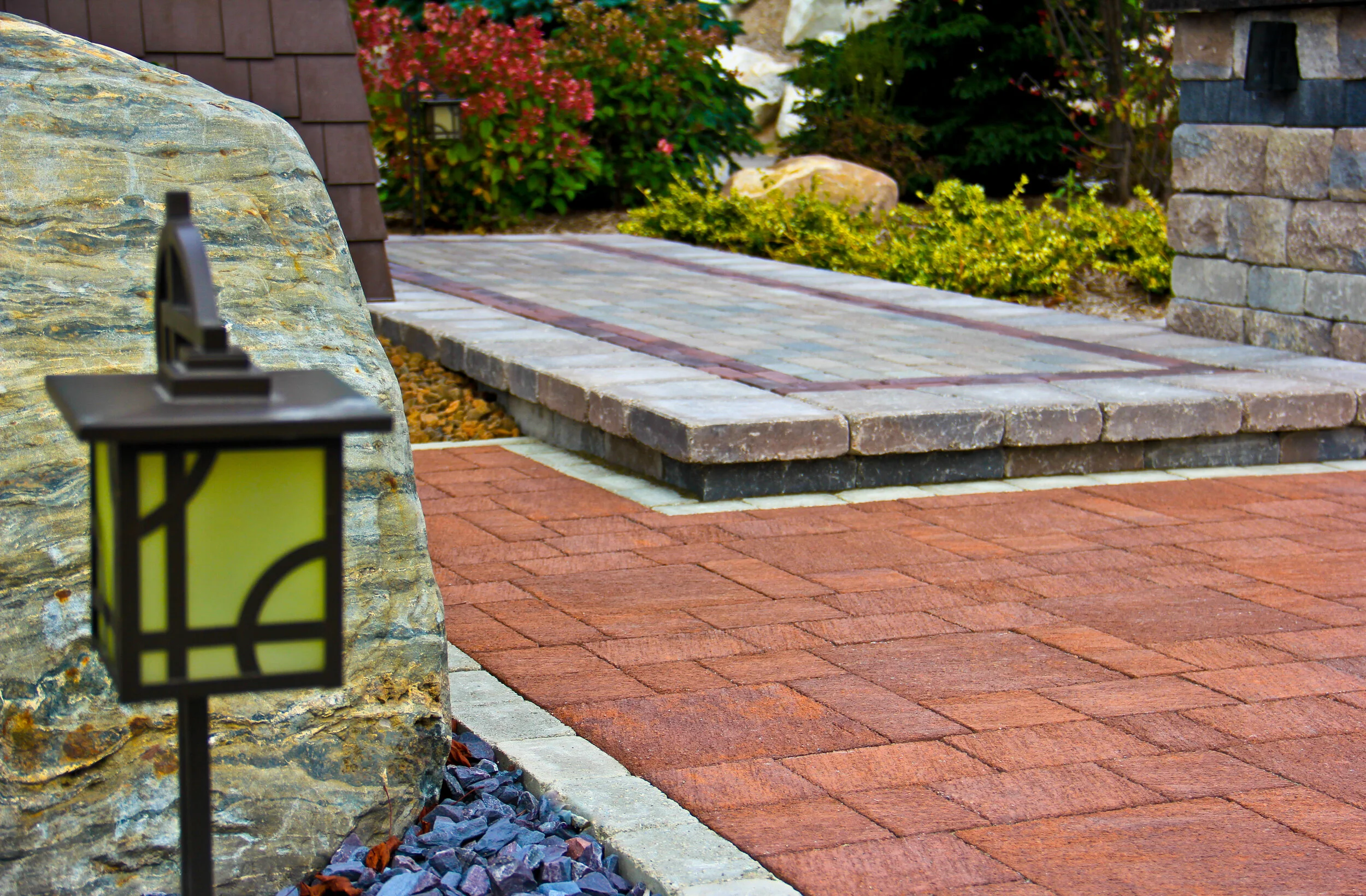 Smooth or Textured Pavers for Your Patio