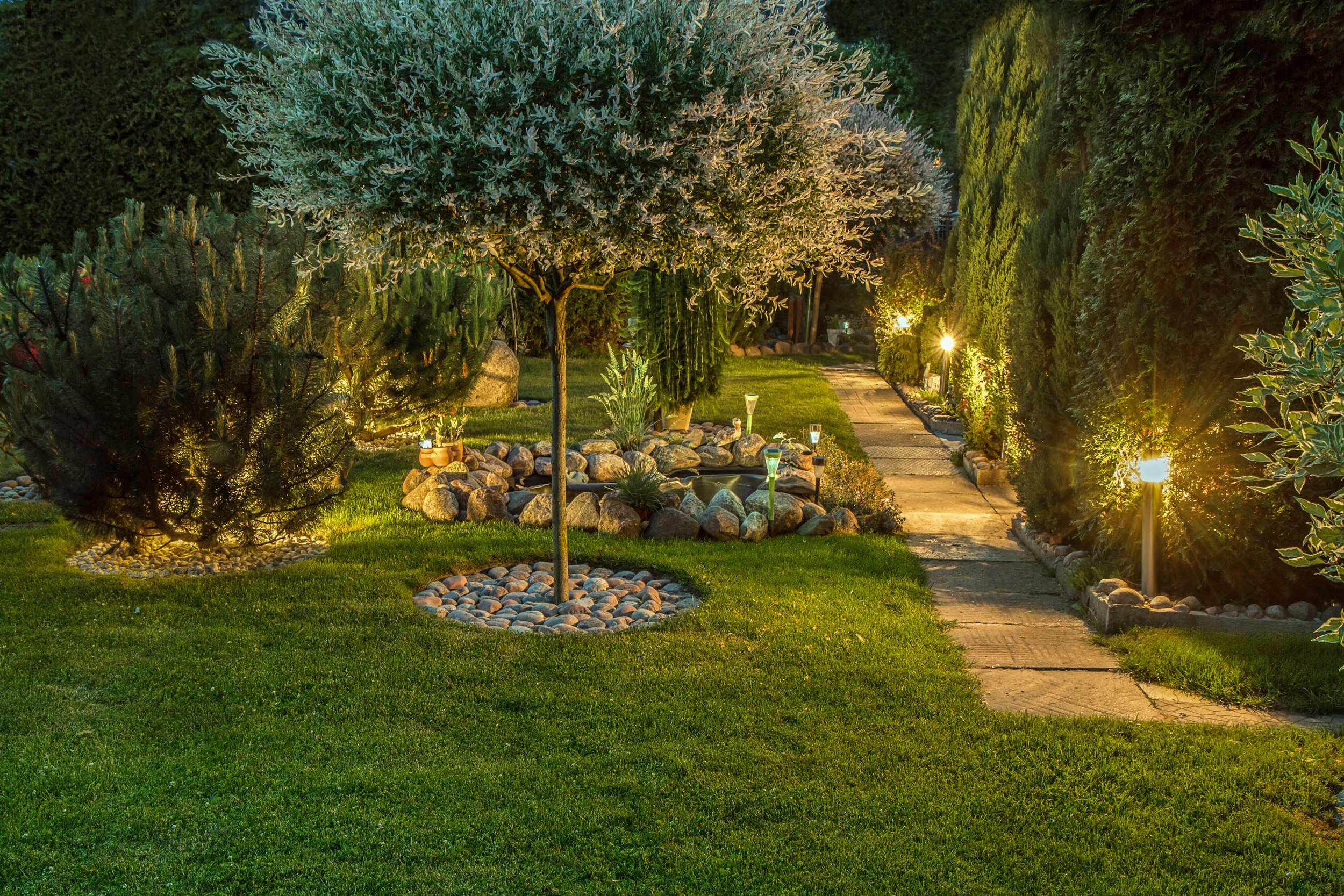 Flagstone walkway with outdoor lighting in Oakland Township, MI
