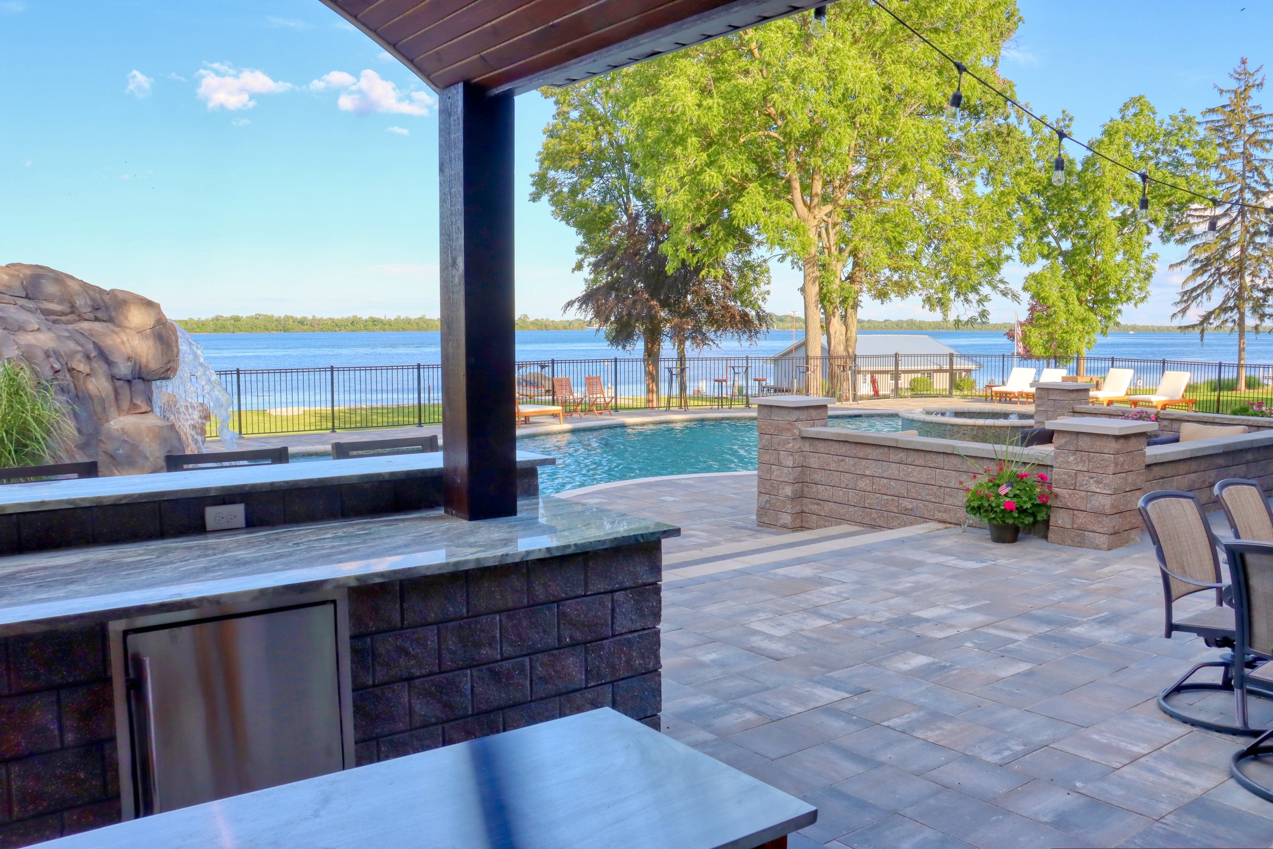 Patio pavers and outdoor kitchen in Orchard Lake, MI