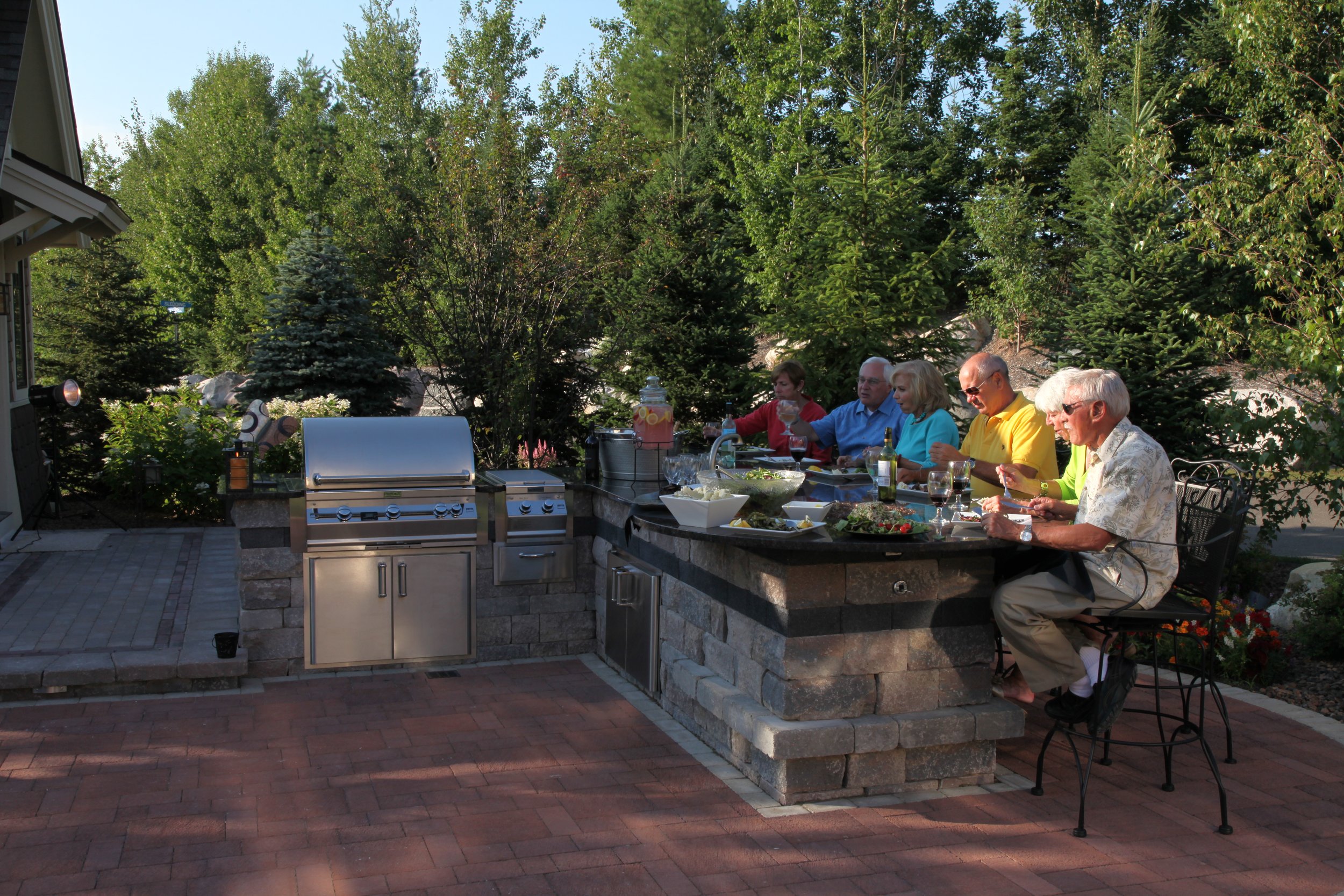 Patio pavers and outdoor kitchen in Orchard Lake, MI