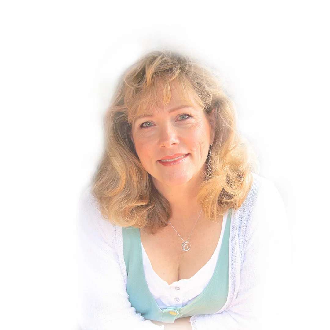 cecelia_white_image-FINALA.jpg