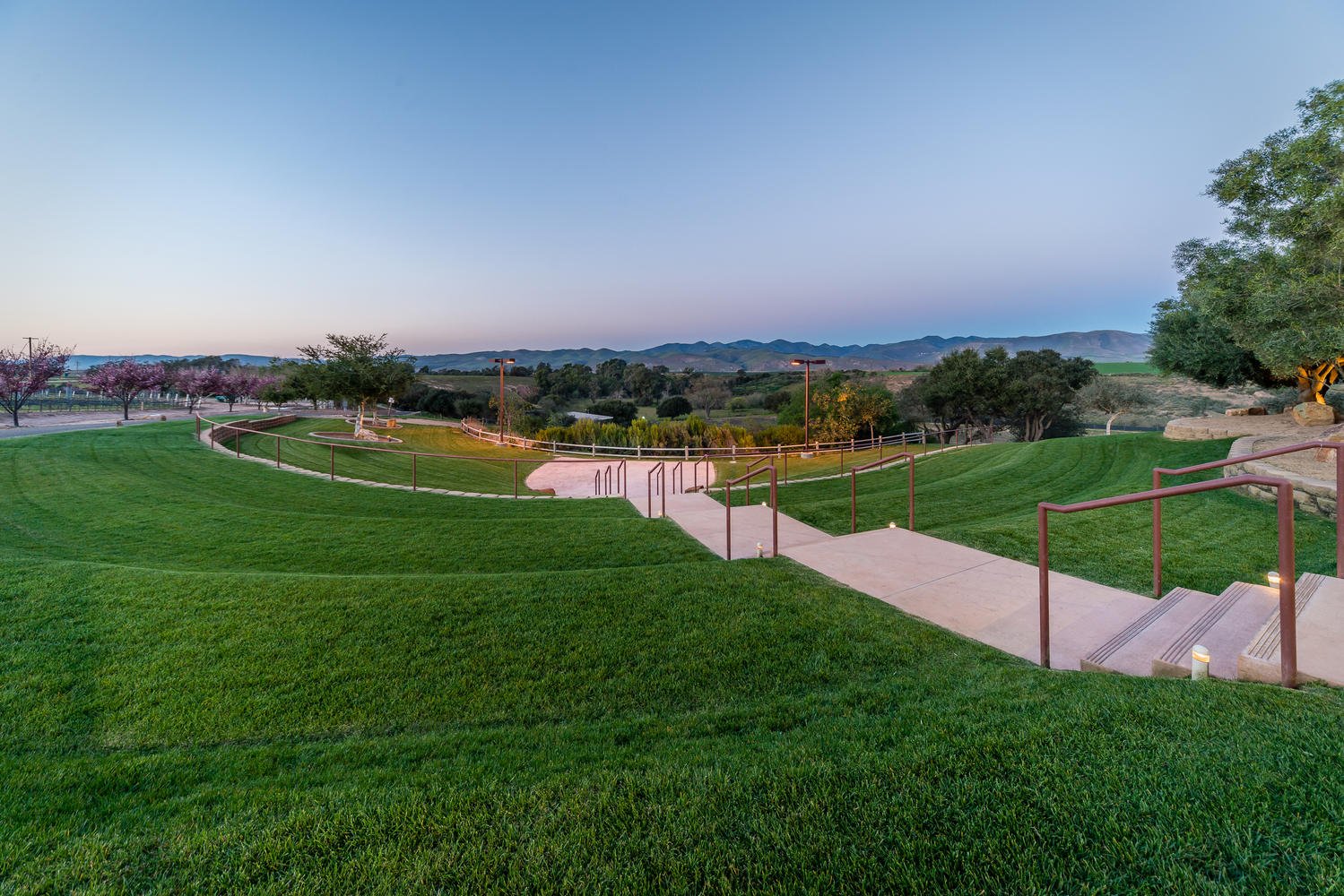 Cotton Wood Canyon-large-019-19-Beautiful Amphitheater View-1499x1000-72dpi.jpg