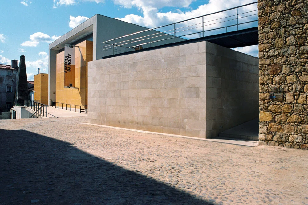 Teatro da Cerca de São Bernardo suspende programação até 3 de Abril 