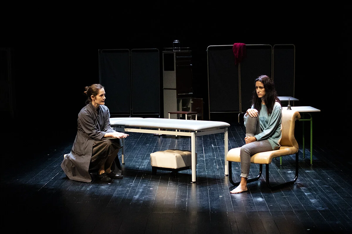 Temporada de “A mulher como campo de batalha” com novos horários