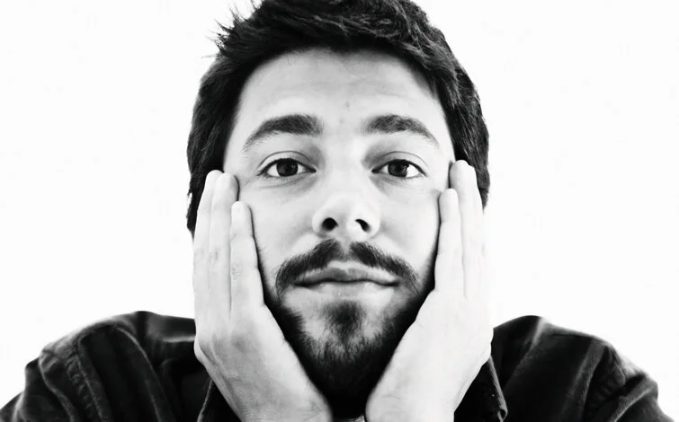 Salvador Sobral canta Brel no “Festival Montepio às vezes o amor” em Coimbra