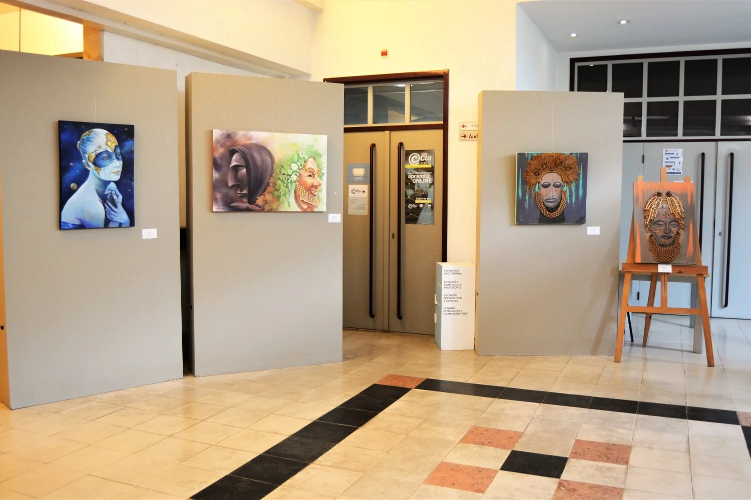 Exposição de pintura na Biblioteca Municipal de Cantanhede
