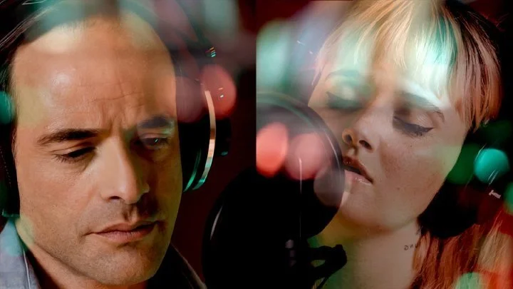 André Sardet e Carolina Deslandes juntos para nova versão de Foi Feitiço