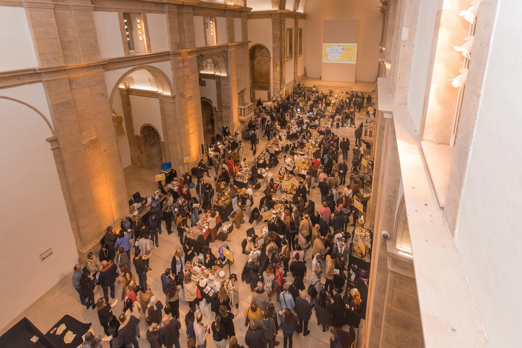 Hoje: Ainda não visitou a Mostra de Doçaria Conventual e Contemporânea de Coimbra?