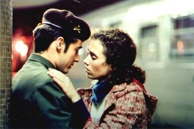 UC Exploratório realiza sessão de cinema drive-in (Capitães de Abril) na comemoração da Revolução dos Cravos